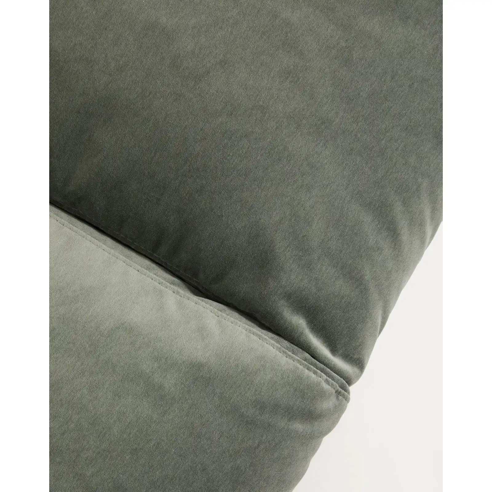 2-Sitzer-Sofa Veliro aus grünem Samt mit Stahlbeinen in schwarzer Ausführung, 210 cm FSC Mix Credit - Image 12