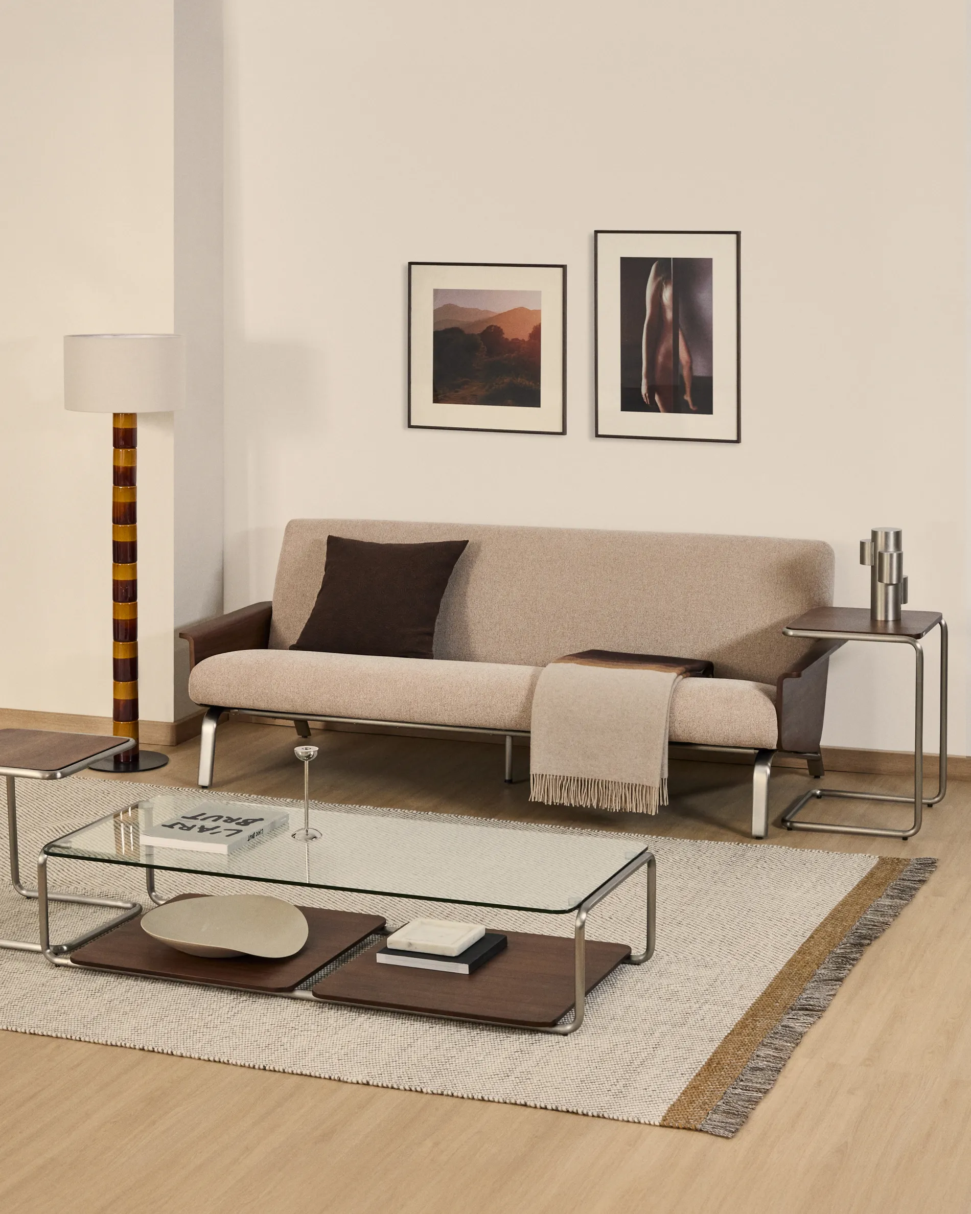 3-Sitzer-Sofa Amsen in Hellbraun aus Nussbaumsperrholz und Beinen aus em gebürsteten Edelstahl 190 cm FSC 100 % - Image 2