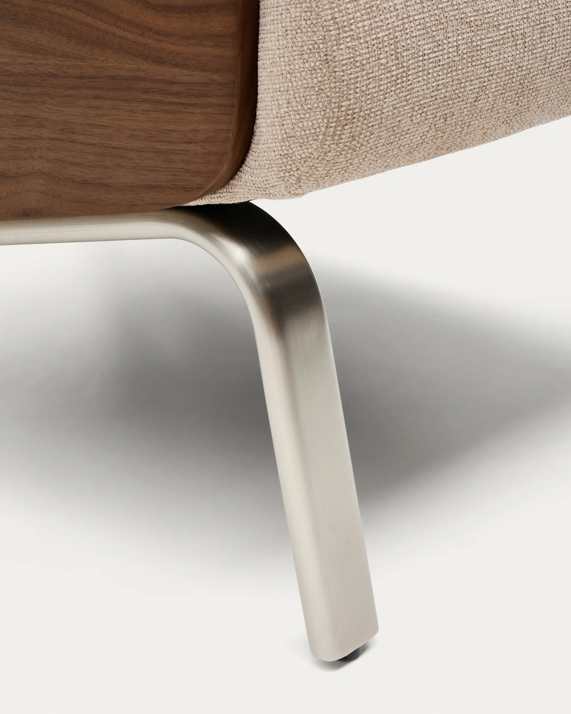 3-Sitzer-Sofa Amsen in Hellbraun aus Nussbaumsperrholz und Beinen aus em gebürsteten Edelstahl 190 cm FSC 100 % - Image 9