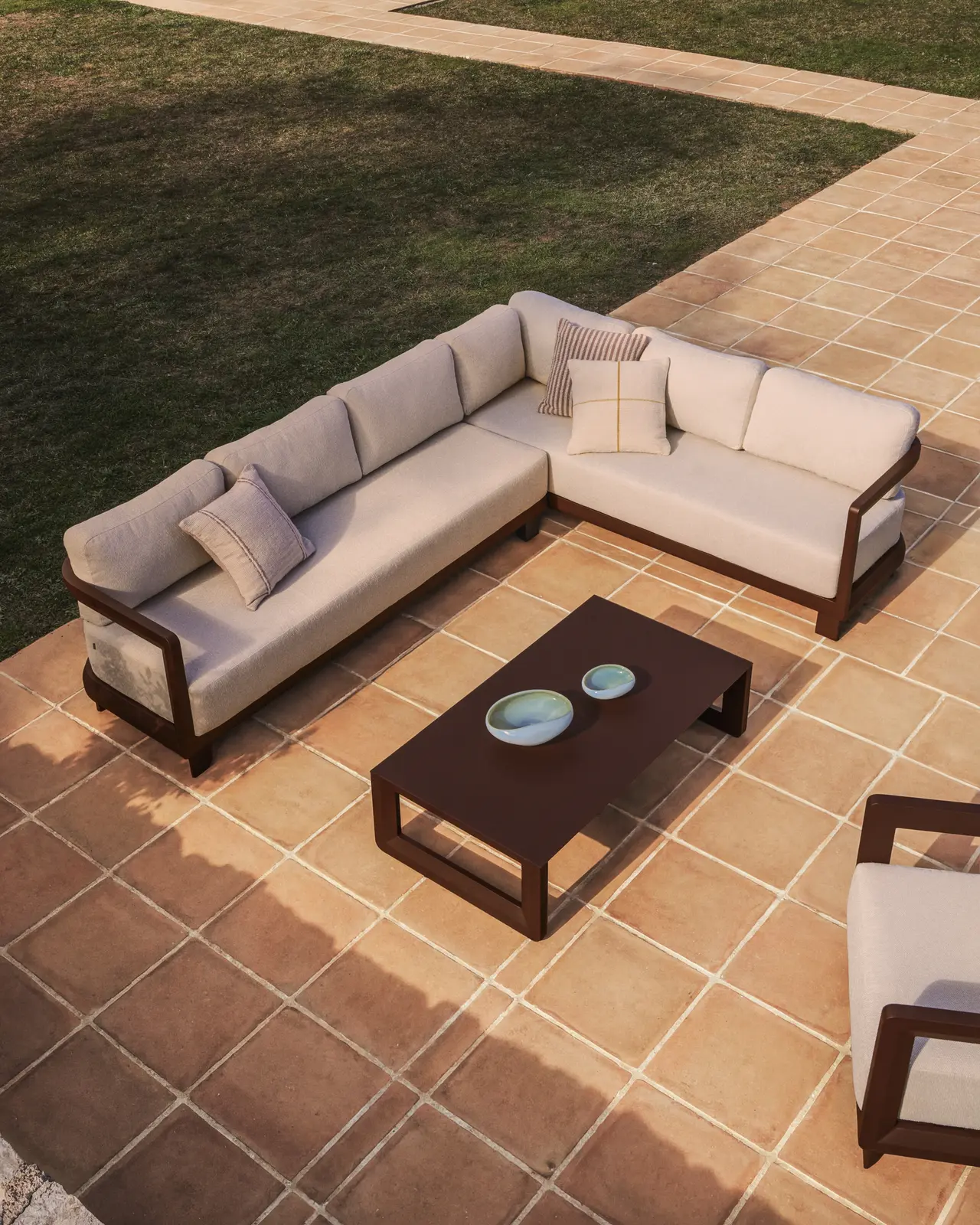 3-Sitzer-Sofa Nerano aus Aluminium in Braun, 208 cm - Image 2