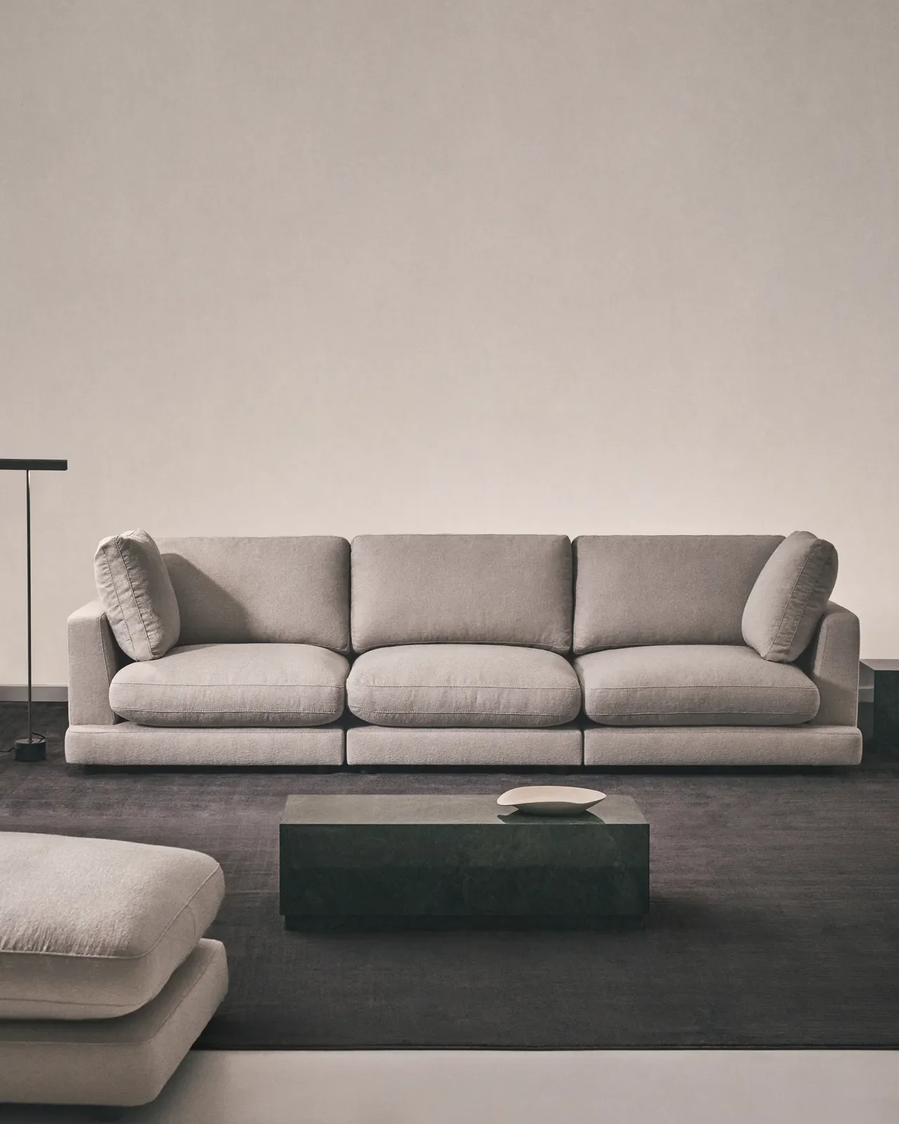 4-Sitzer-Sofa Gala aus grauem Micro-Bouclé FSC Mix Credit 300 cm - Image 2