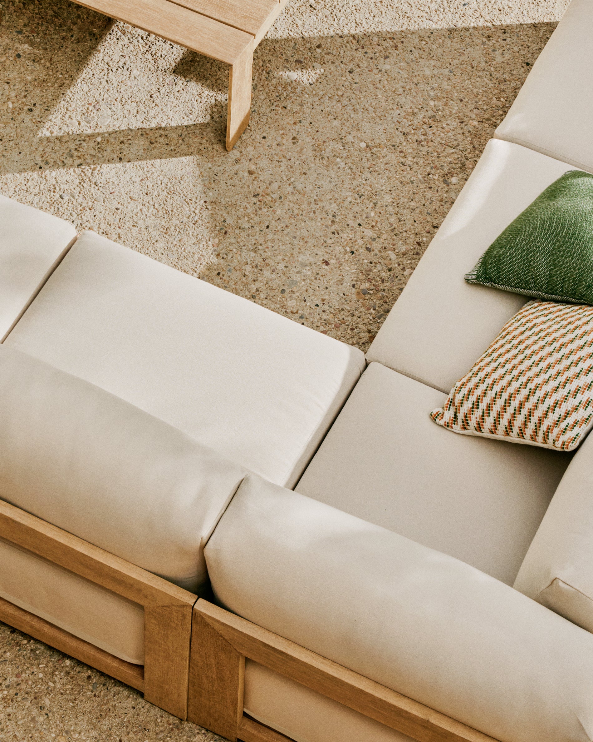 5-Sitzer-Ecksofa Ambra aus massivem Akazienholz mit hellem Finish 248 cm - Image 4