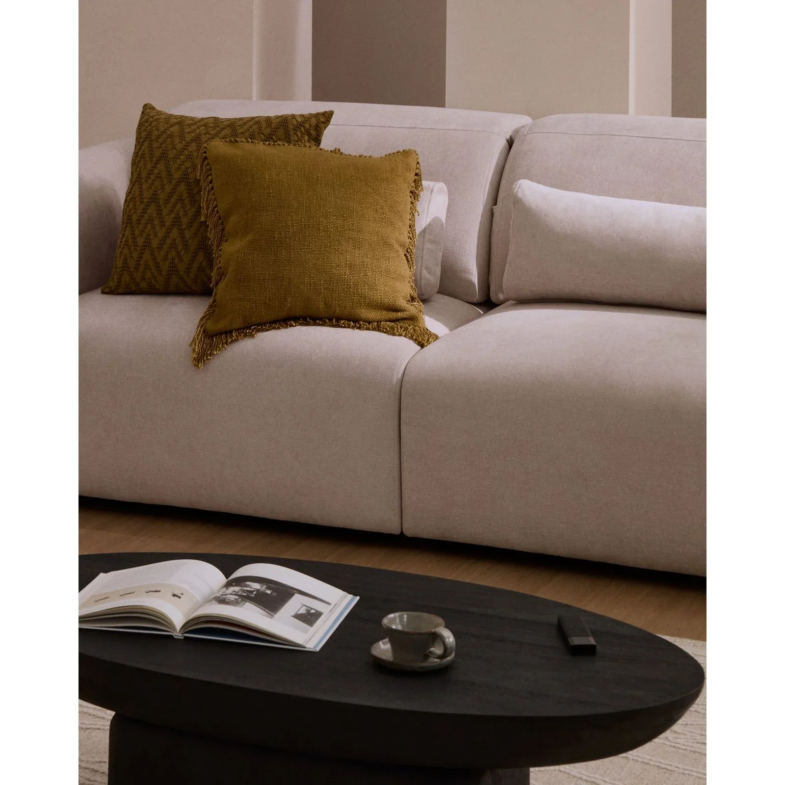 5-Sitzer-Sofa Lares mit elektrisch ausfahrbaren Sitzen und verstellbarer Kopfstütze in beiger Chenille, 335 cm - Image 5