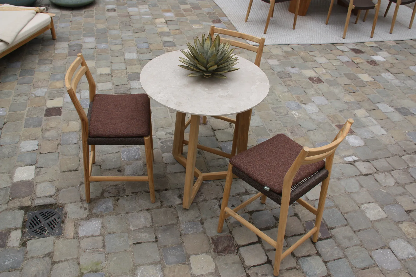 Atrani Bartisch aus Teakholz mit Keramikplatte Tresenhöhe 80x80 cm - Image 3
