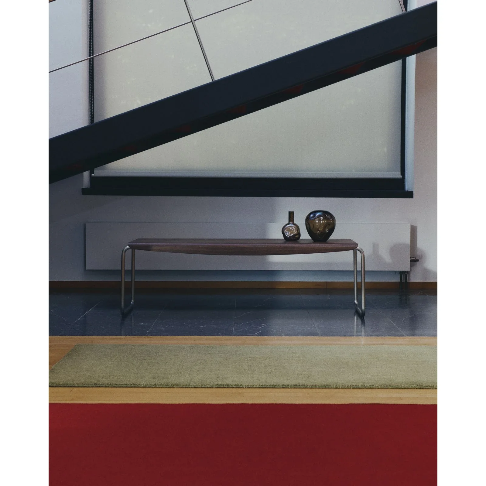 Bank Tarsel aus Nussbaumfurnier FSC 100% mit Gestell aus gebürstetem Edelstahl 142 cm - Image 9