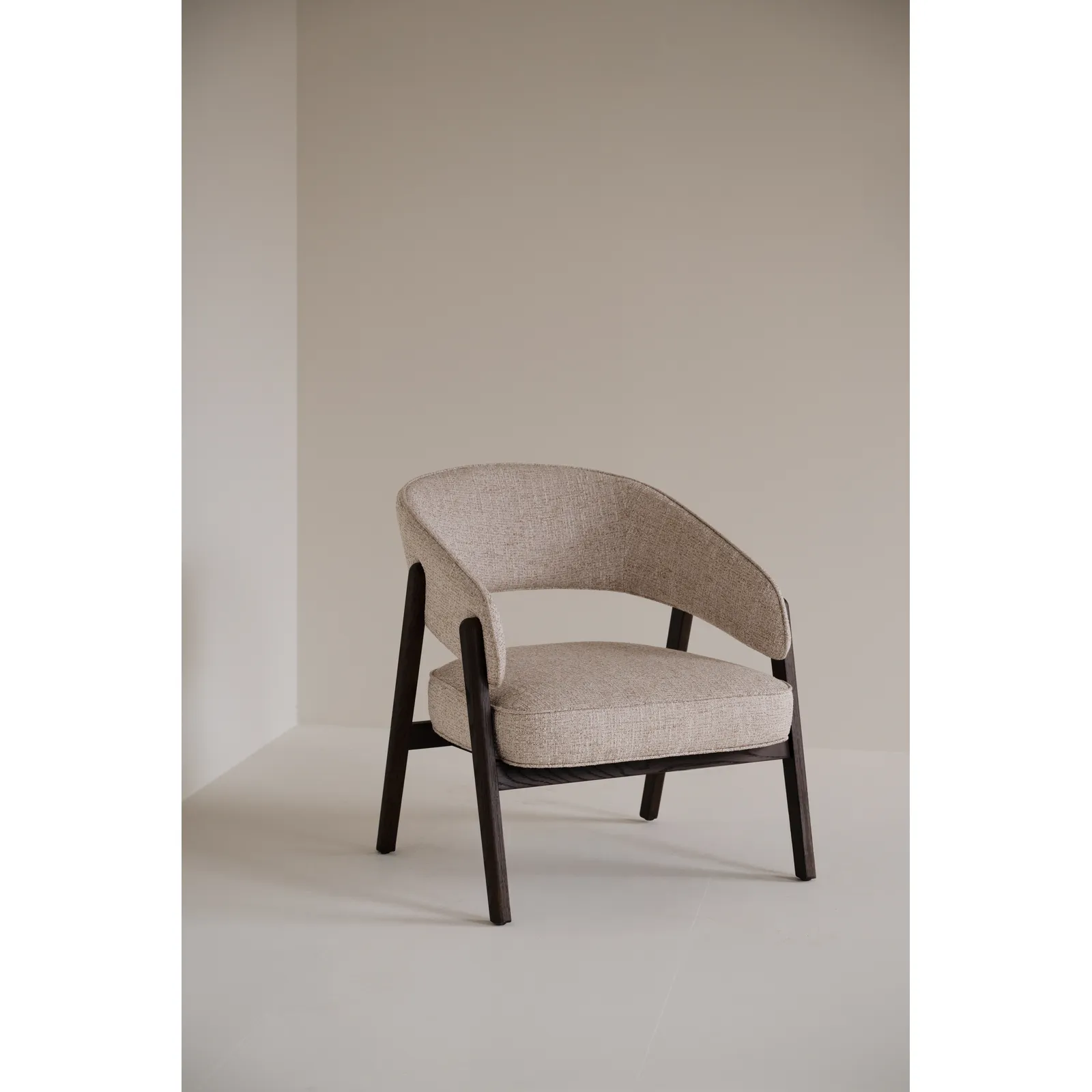 BARNABY Loungesessel aus Eiche und Stoff, 69x70x75 cm - Image 2