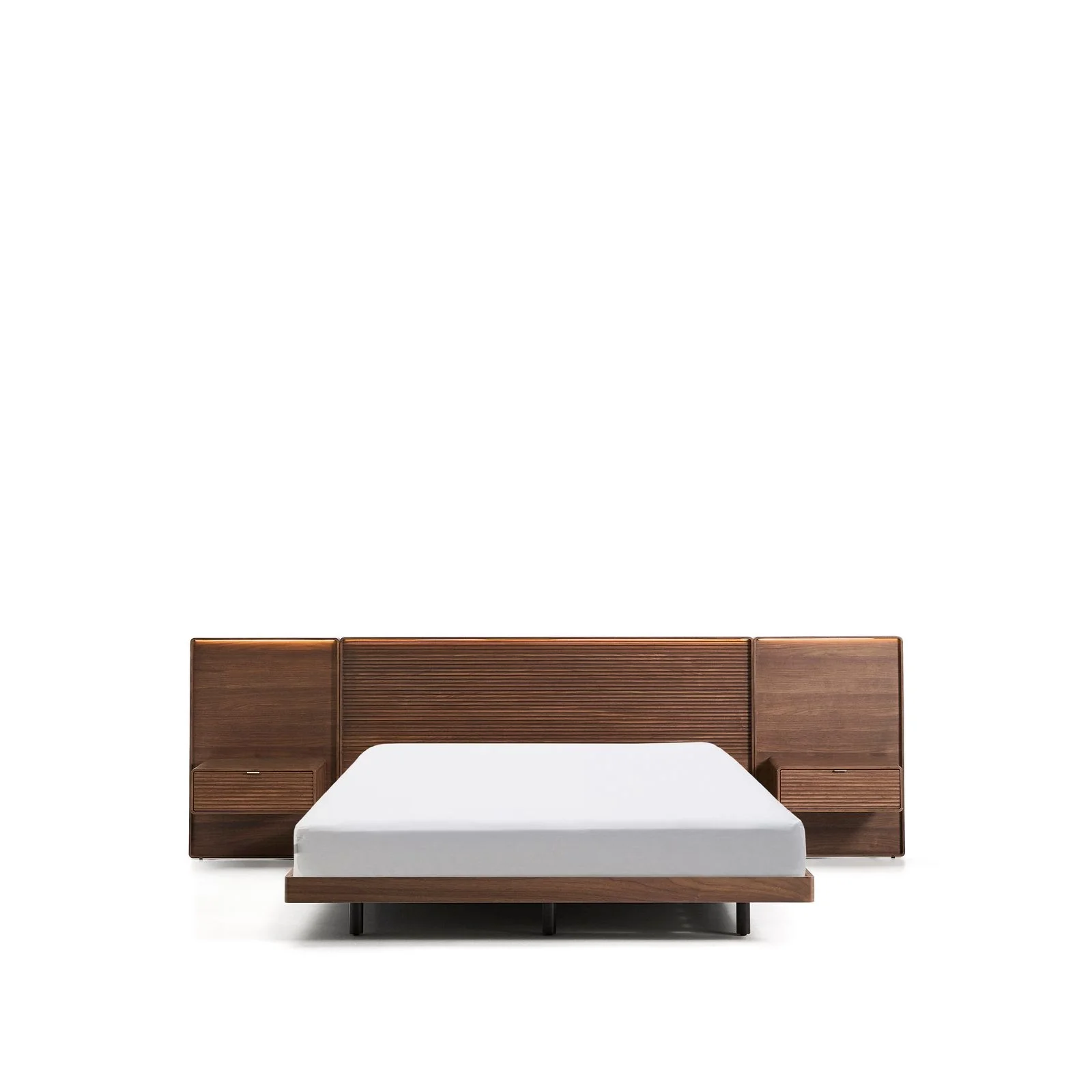 Bett Norlen mit zwei Nachttischen aus Nussbaumfurnier mit dunklem Finish und LED-Licht für Matratzen 160 x 200 cm FSC Mix Credit - Image 9