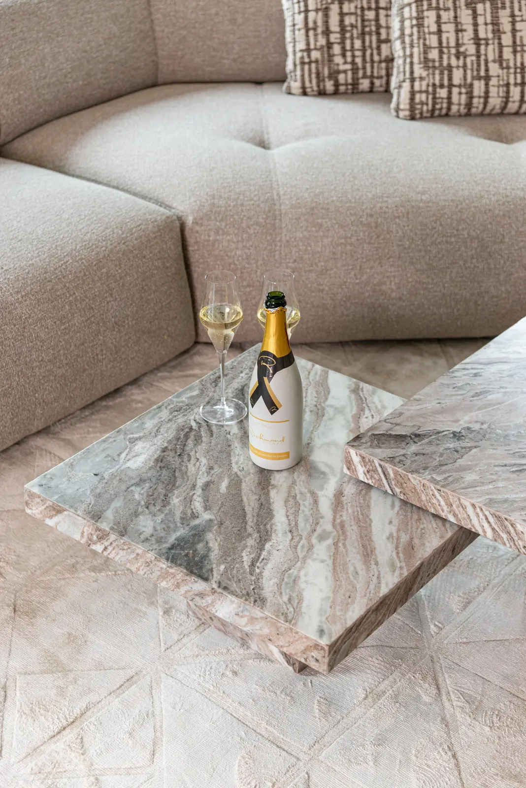 Couchtisch Rashford aus Toronto-Marmor in Blush beige 2er-Set - Image 2