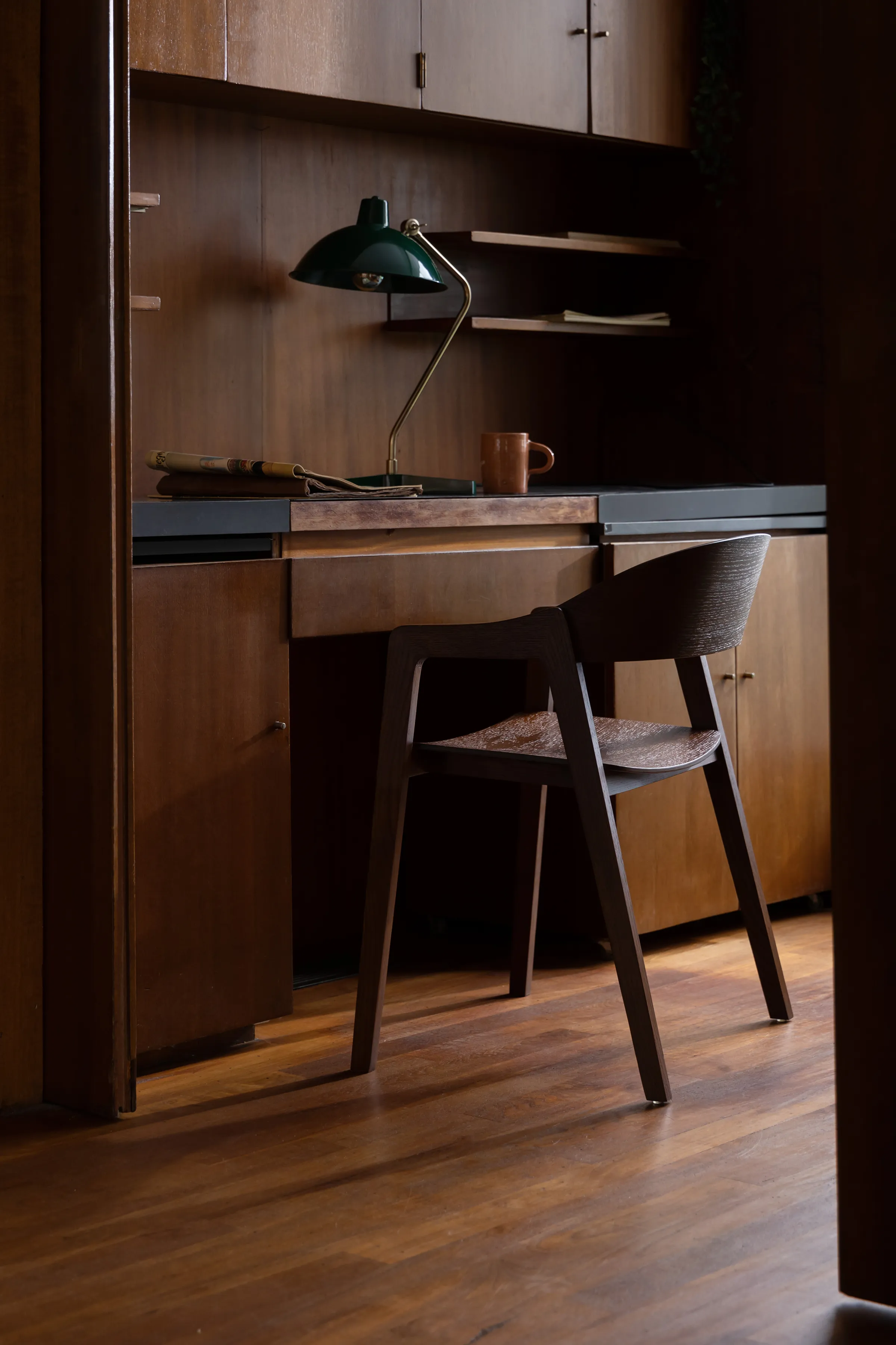 Westlake Stuhl mit Armlehne Walnuss - Image 3