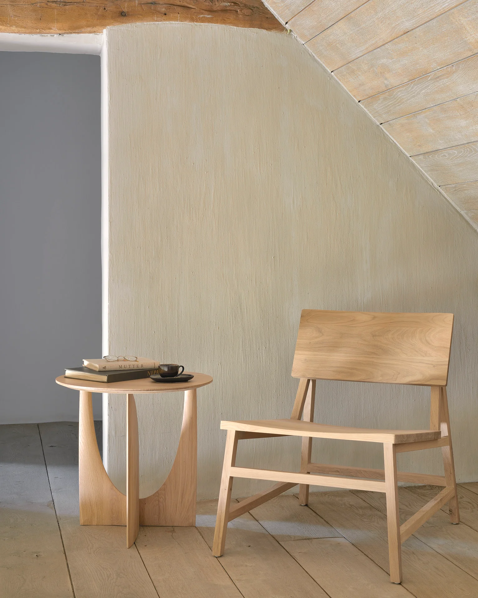 Geometric Beistelltisch - lackierte Eiche - rund - 51 x 51 x 50 cm - Image 2