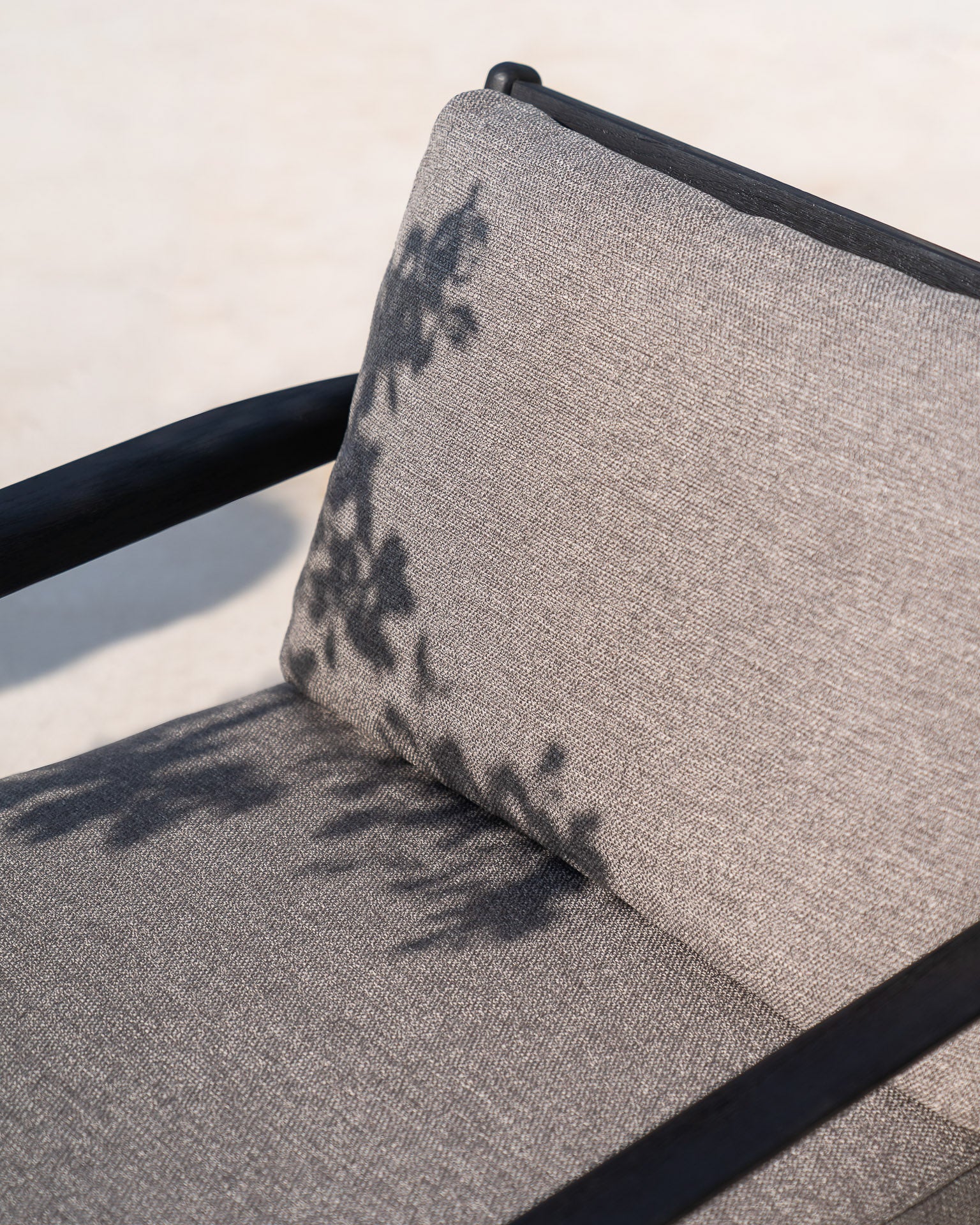 Jack Garten-Loungestuhl - lackiertes Teak - schwarz - Mocha Stoff - 76 x 90 x 74 cm - Image 7