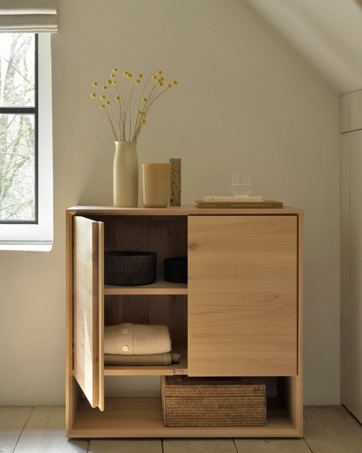 Nordic Sideboard - Eiche - 2 Türen - 80 x 40 x 78 cm - Image 3