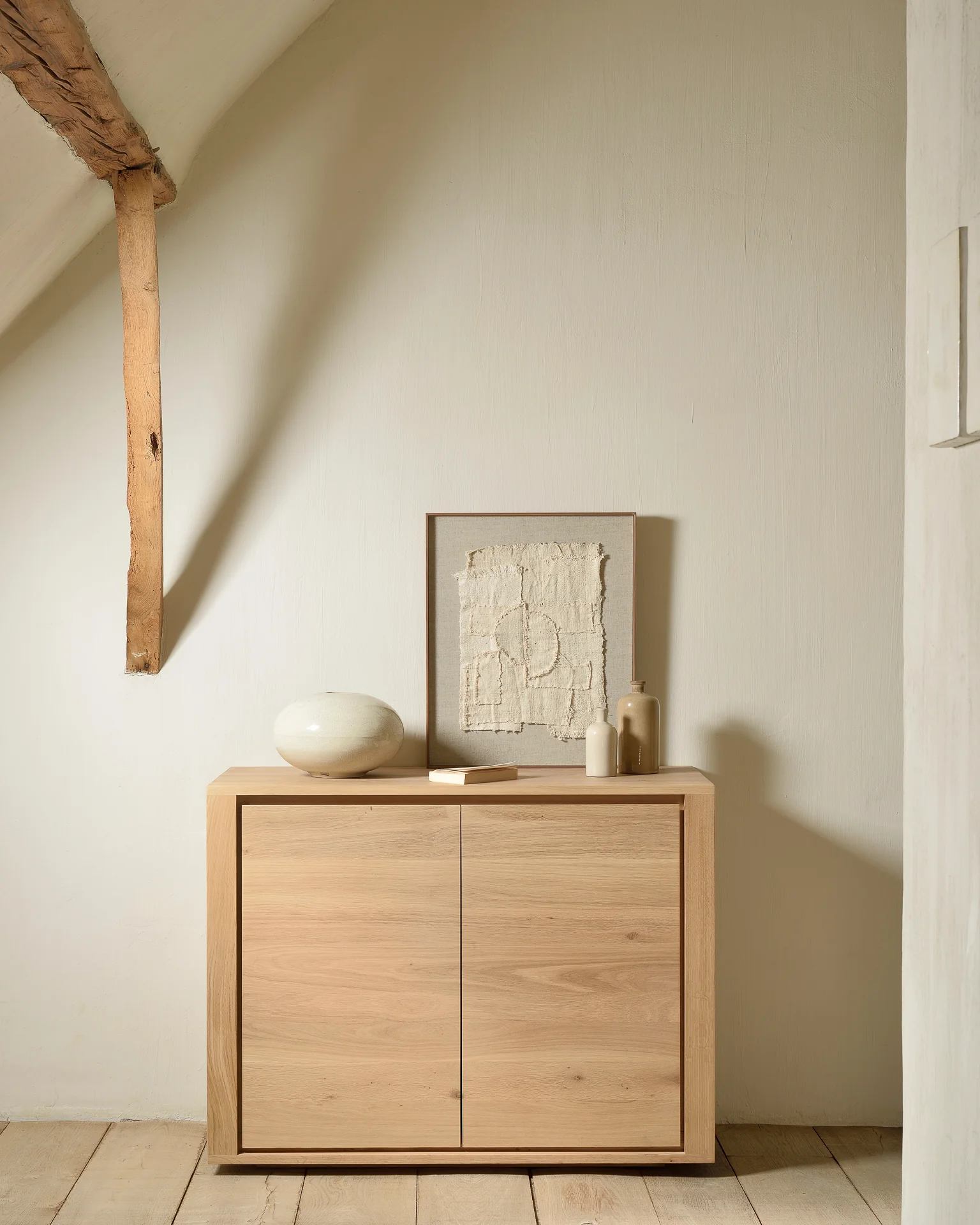 Shadow Sideboard - Eiche - 2 Türen - 109 x 45 x 84 cm - Image 2