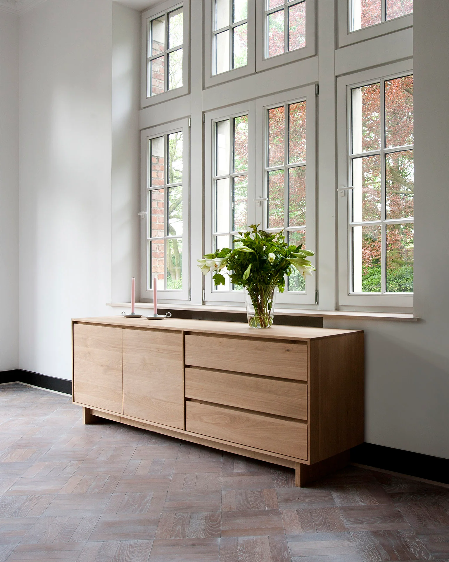Wave Sideboard - Eiche - 2 Türen - 3 Schubladen - 205 x 46 x 77 cm - Image 2