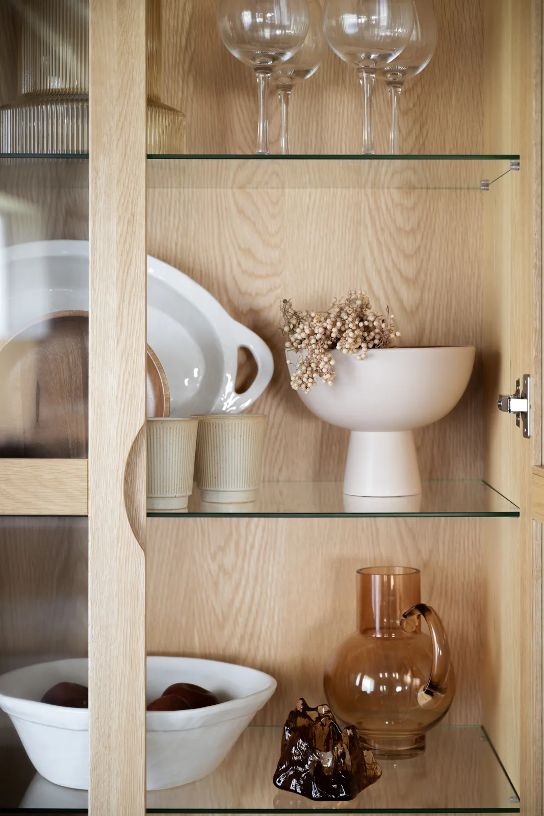 FILIPPA Vitrinenschrank aus Eiche, 40x82x185 cm - Image 3