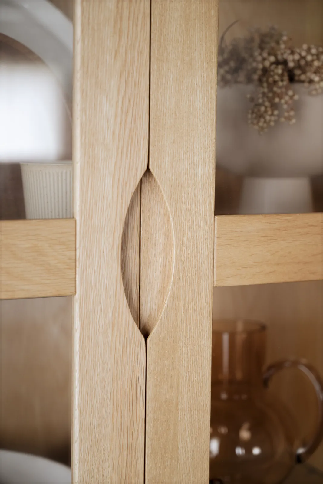 FILIPPA Vitrinenschrank aus Eiche, 40x82x185 cm - Image 4