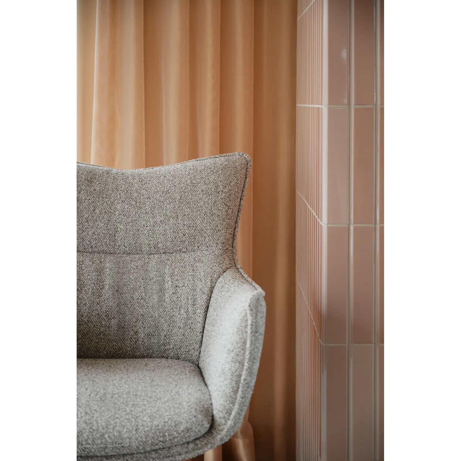 FRESNO Essstuhl mit Armlehne, drehbar, aus Metall und Stoff, in Beige/braun, 62x67x90 cm - Image 3