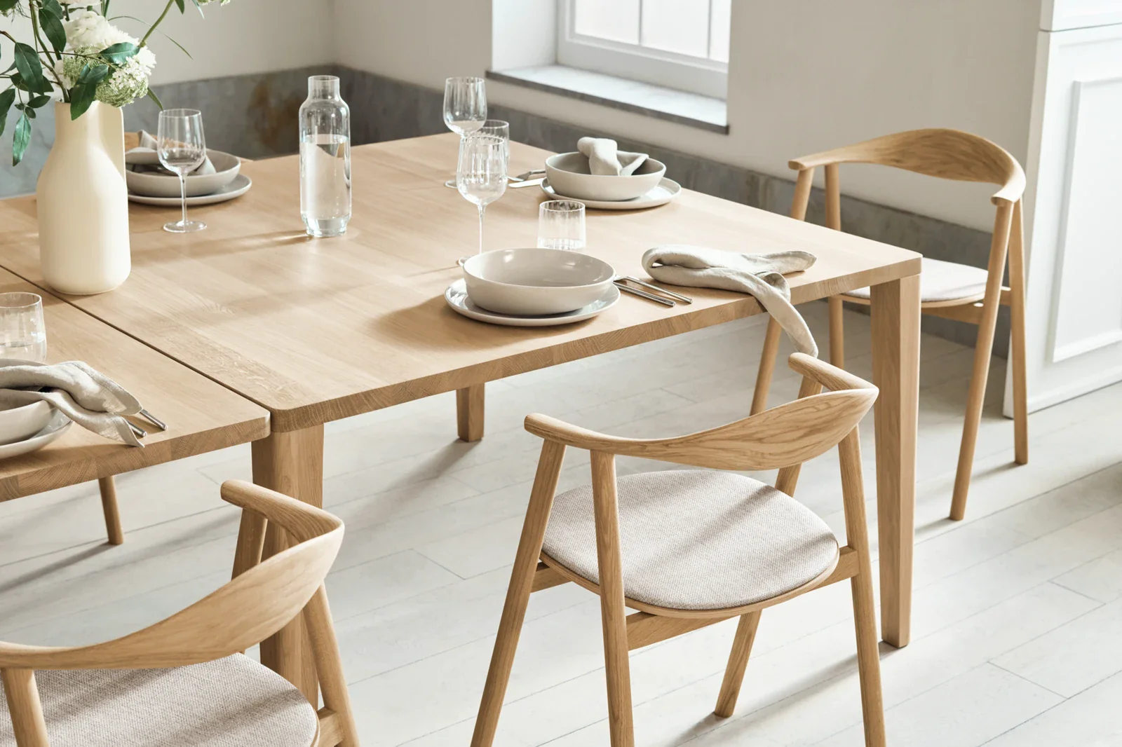 Graceful Esstisch aus massiver Eiche 130 x 130 cm - 30 mm - Image 5