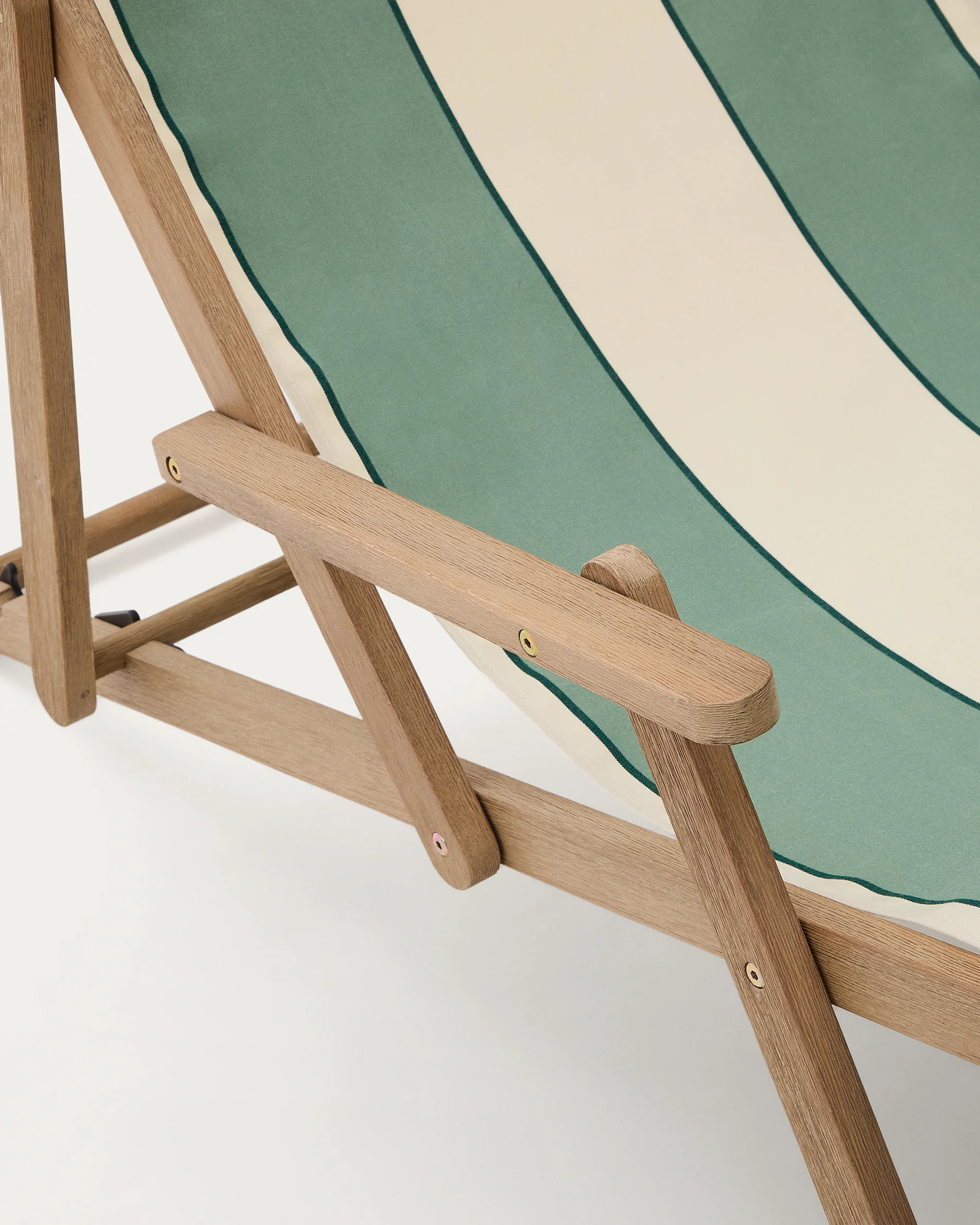 Grün-beige gestreifter klappbarer Outdoor-Liegestuhl Vilara aus massivem Akazienholz, FSC 100% - Image 10