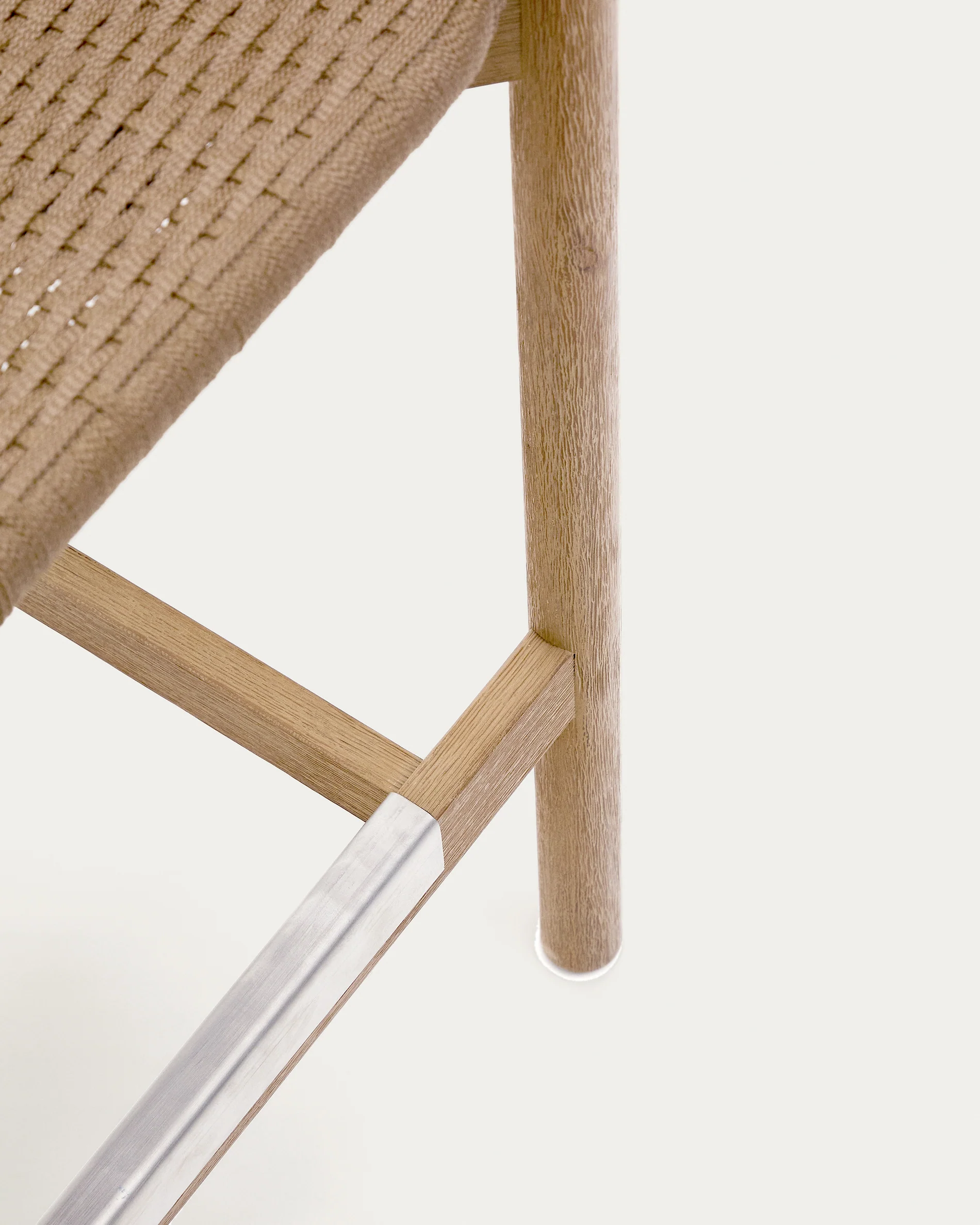Hocker Arinella aus massivem Akazienholz mit Finish in natürlichem Farbton und beigem Seil 65 cm FSC 100% - Image 11