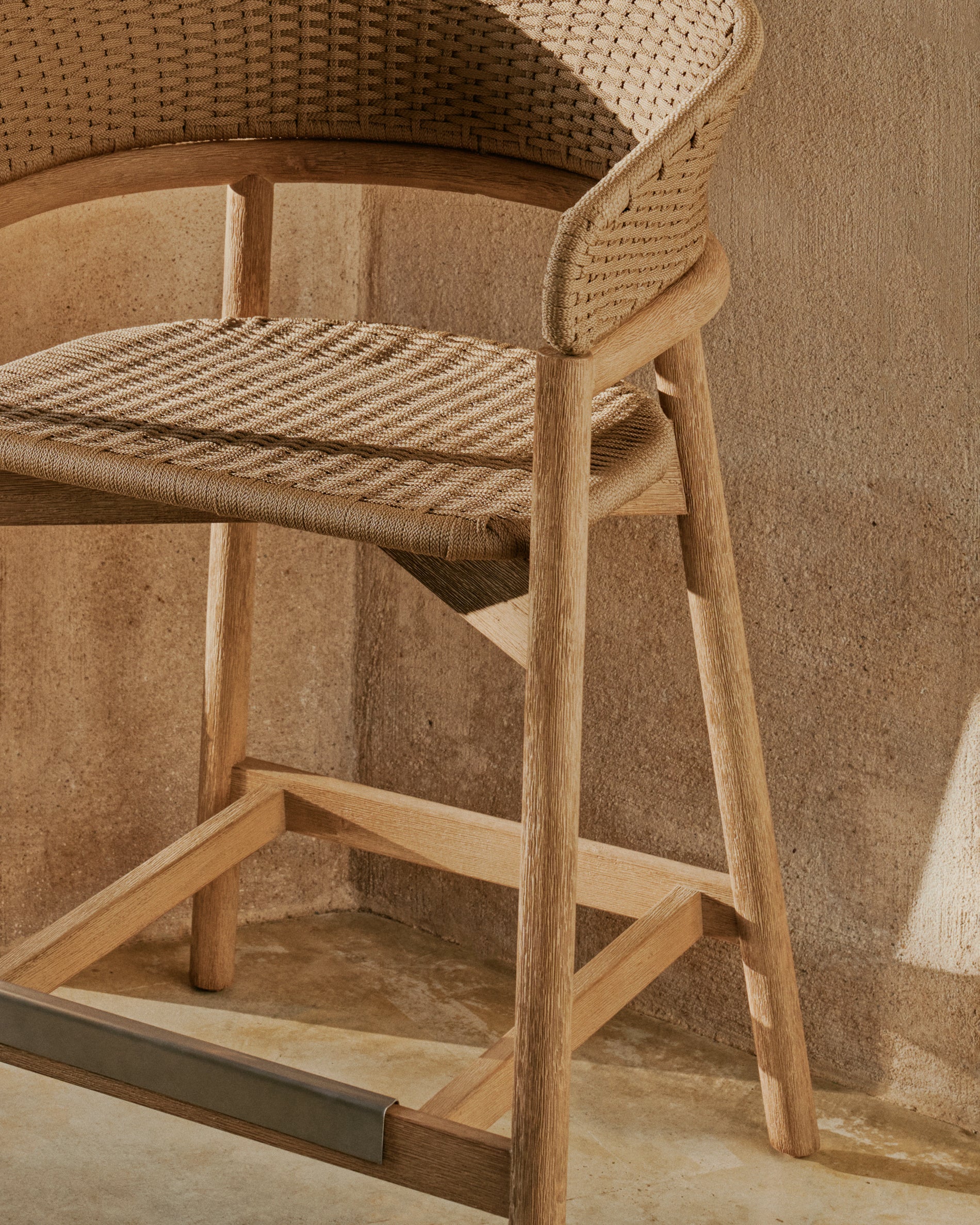 Hocker Arinella aus massivem Akazienholz mit Finish in natürlichem Farbton und beigem Seil 65 cm FSC 100% - Image 7