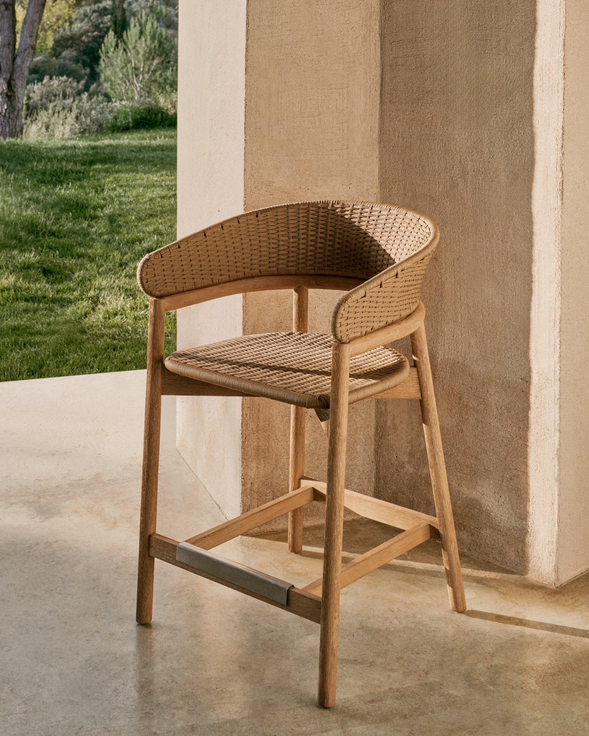 Hocker Arinella aus massivem Akazienholz mit Finish in natürlichem Farbton und beigem Seil 65 cm FSC 100% - Image 8