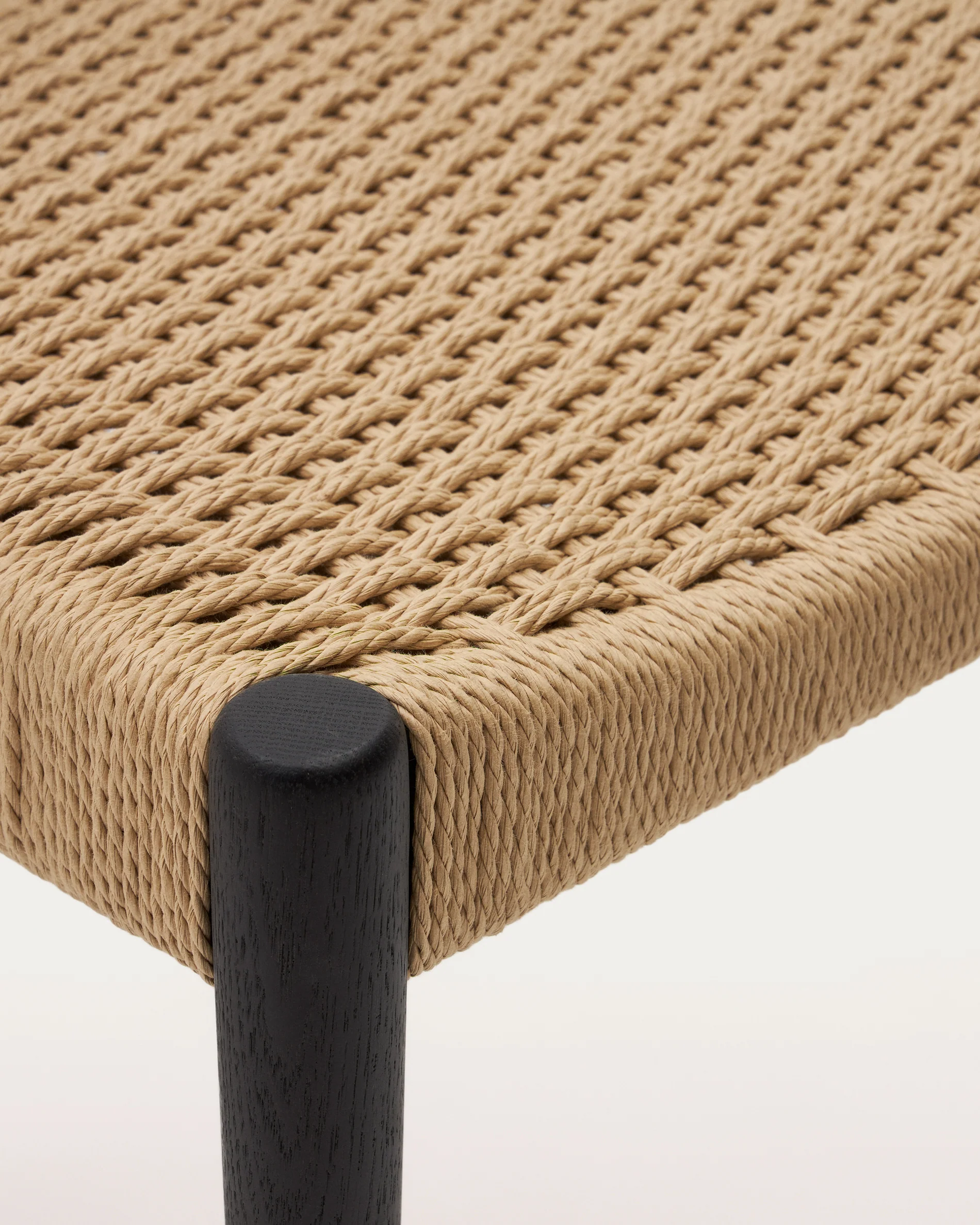 Analy Stuhl aus massiver Eiche mit schwarzem Finish und Sitz aus Seil FSC 100% - Image 10