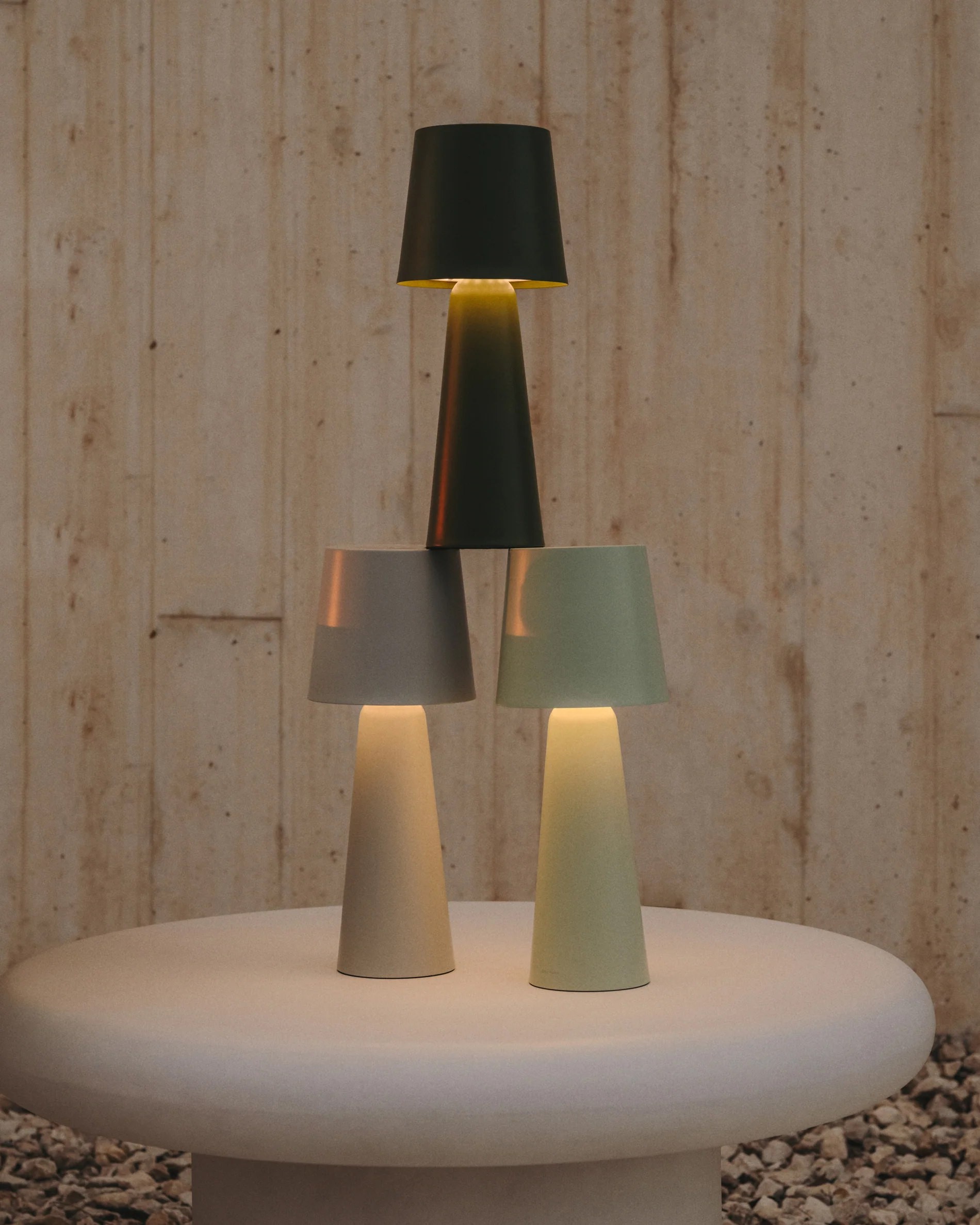 Arenys Outdoor Tischlampe groß aus Metall mit schwarzem Lackfinish - Image 3