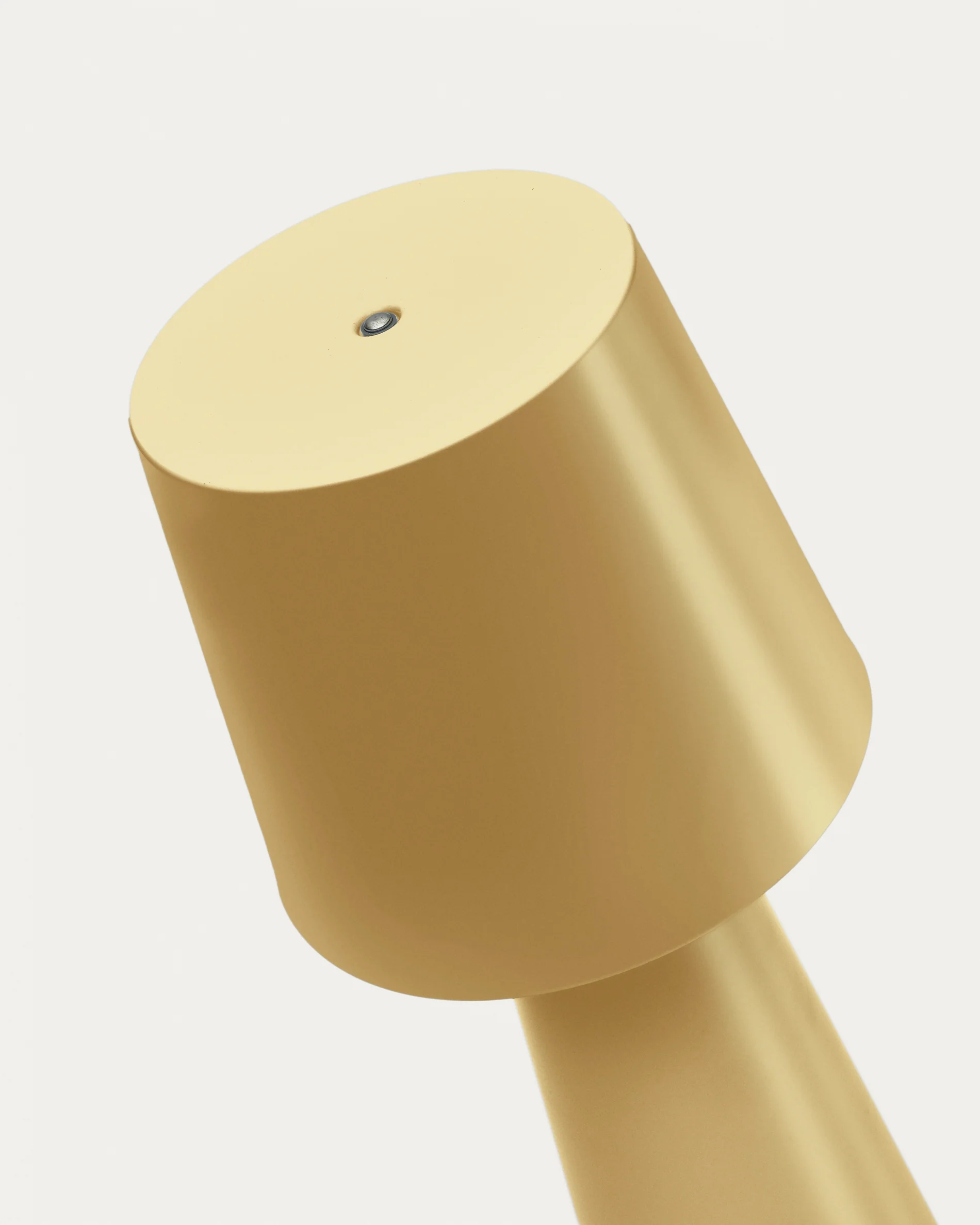 Arenys Tischlampe groß aus Metall mit goldener Lackierung - Image 4