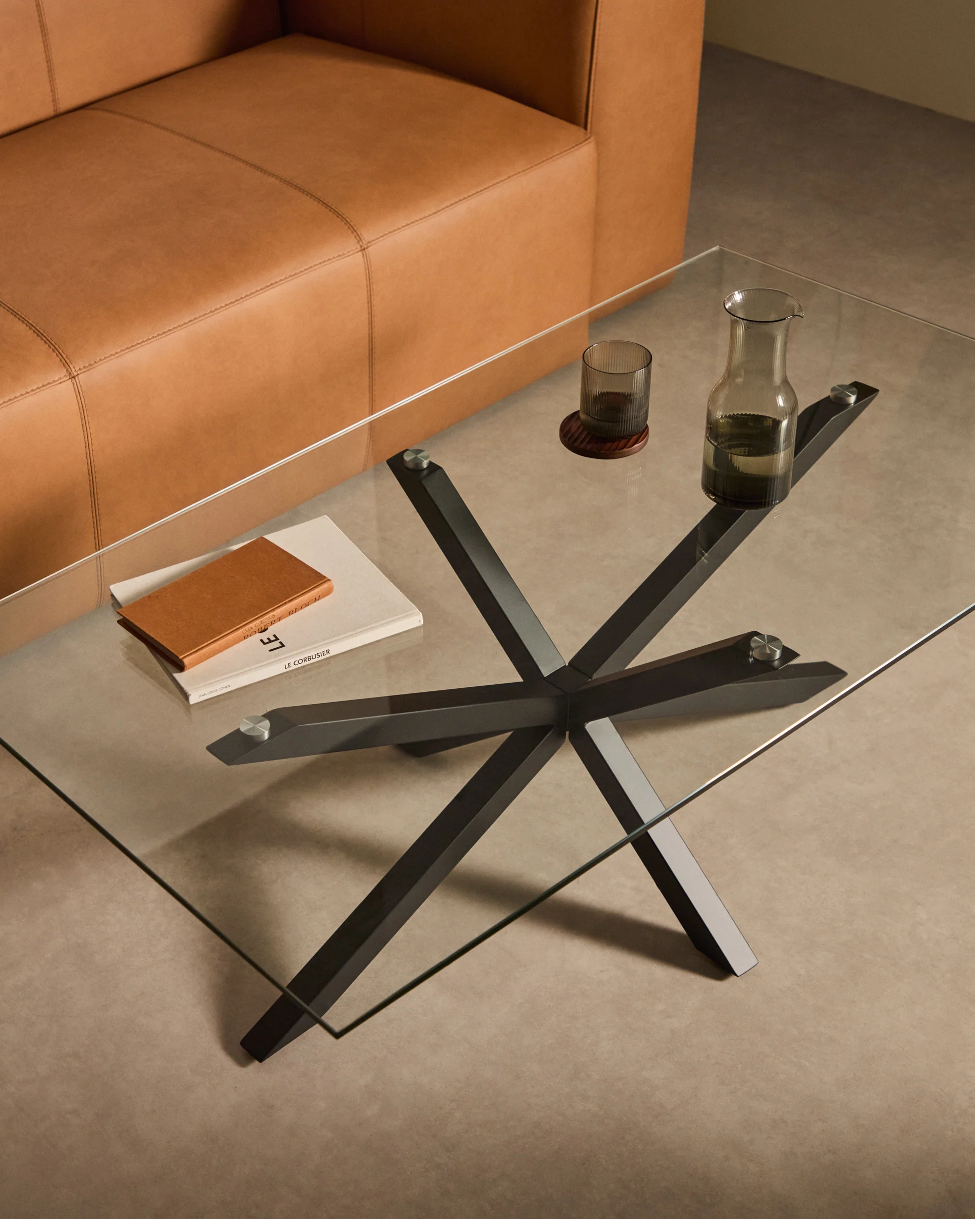 Argo Couchtisch 130 x 70 cm aus Glas und Stahlbeine mit schwarzem Finish - Image 2