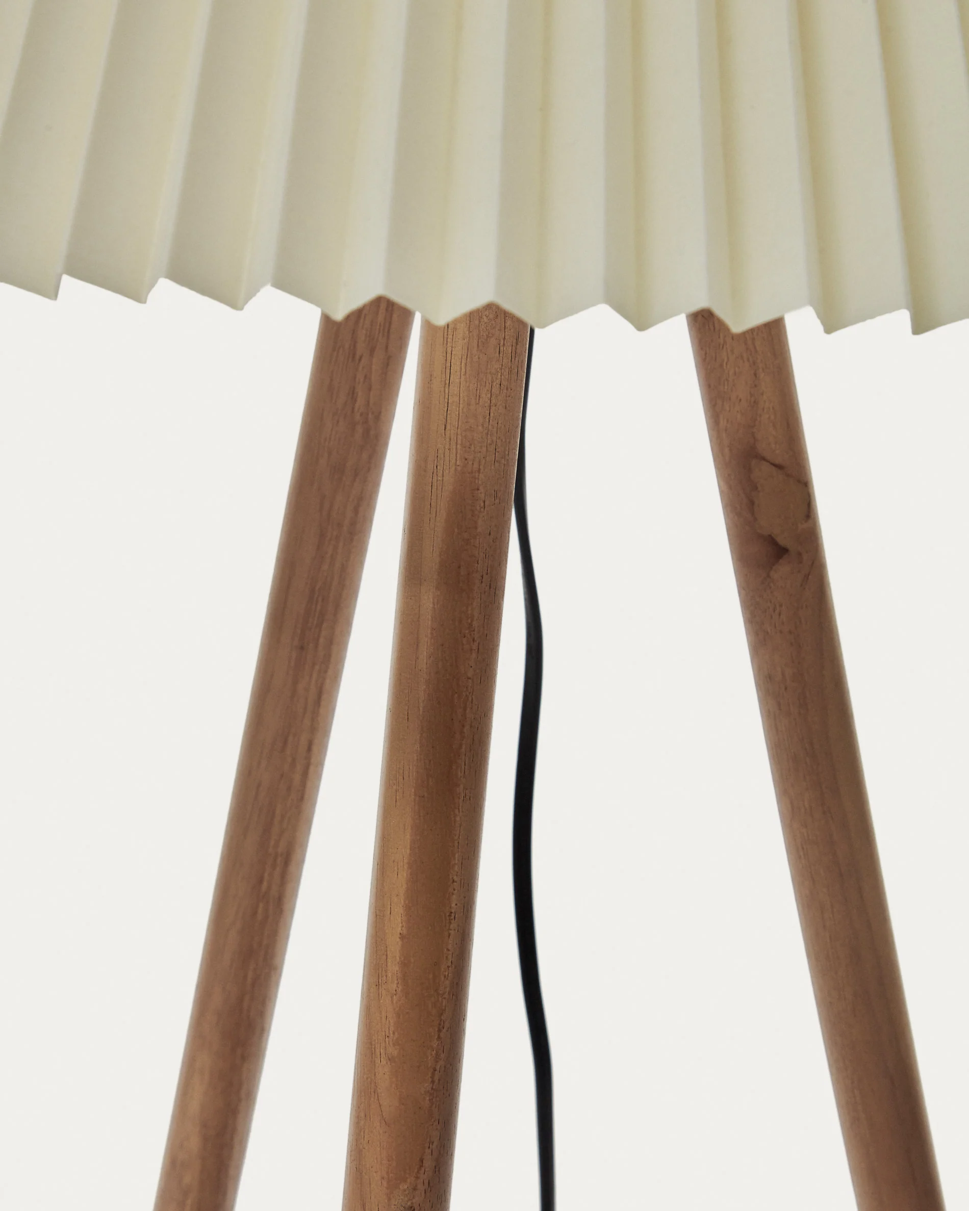 Benicarlo Stehlampe aus Kautschukholz mit natürlichem Finish und Beige - Image 7