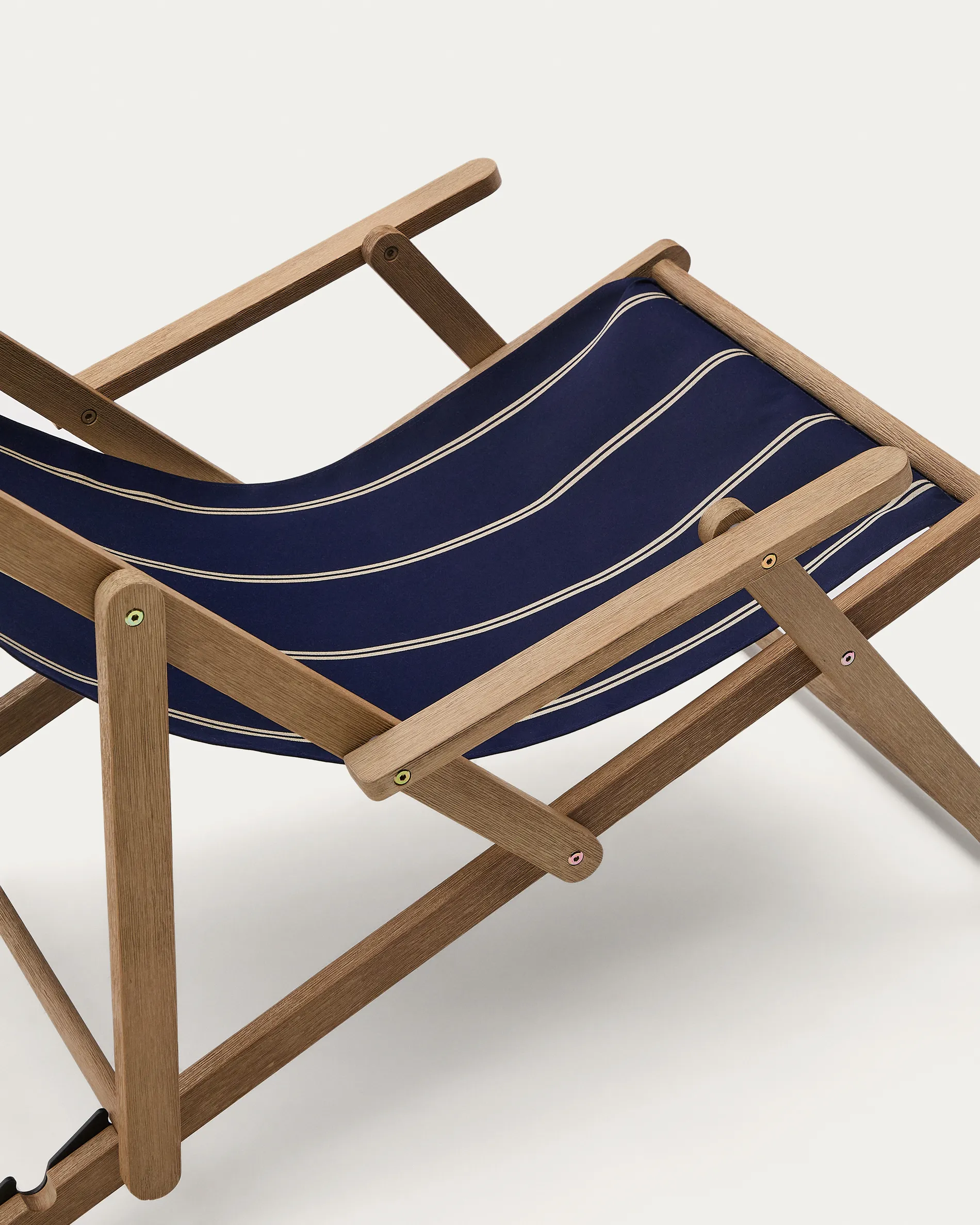 Blau-beige gestreifter klappbarer Outdoor-Liegestuhl Vilara aus massivem Akazienholz, FSC 100% - Image 7