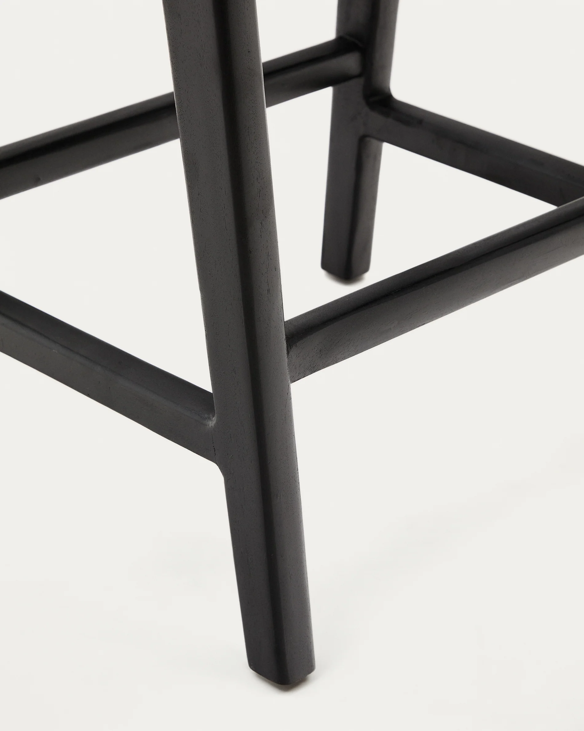 Calixta Hocker aus Leder und massivem Mahagoni mit schwarzem Finish, Höhe 67 cm - Image 8