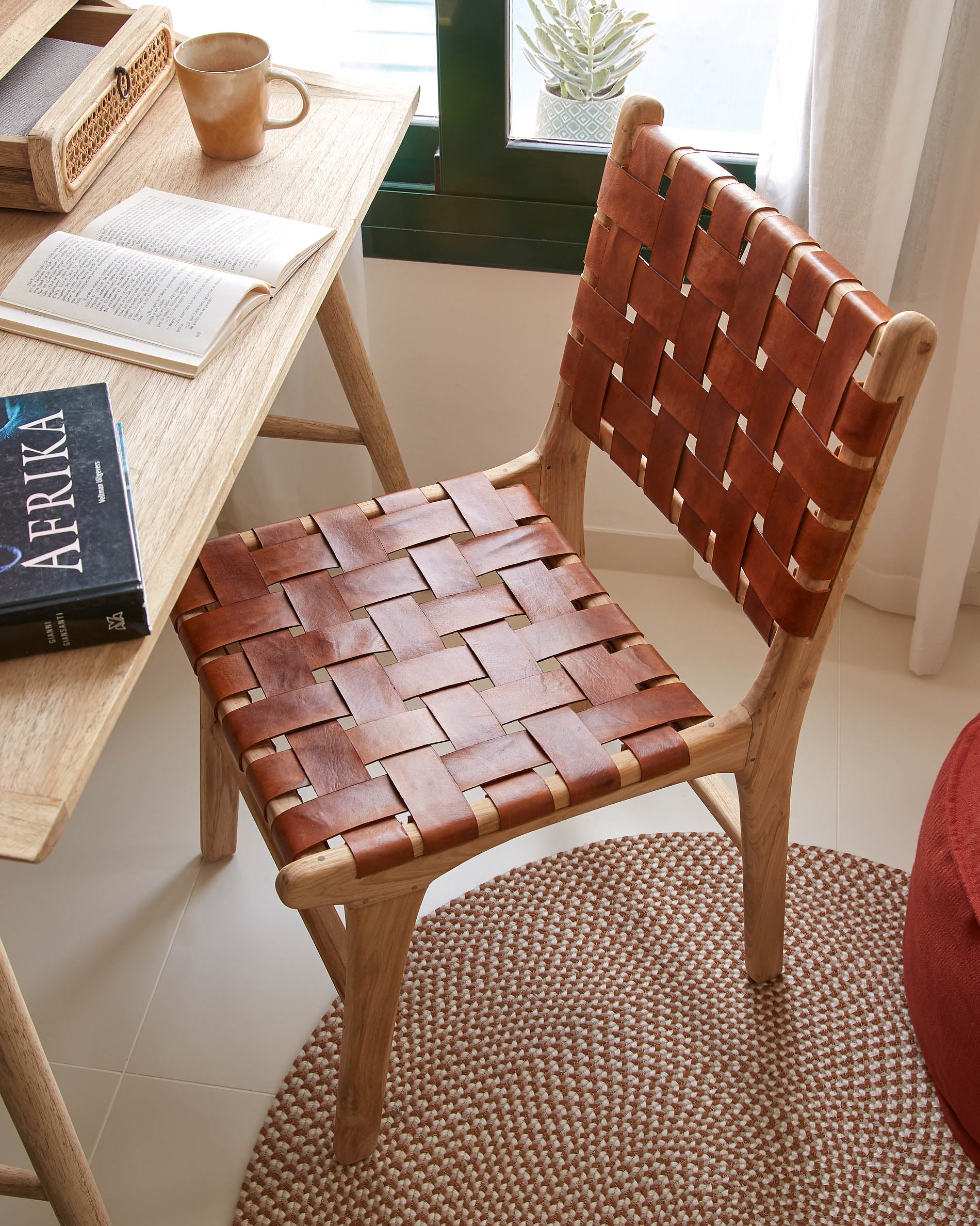 Calixta Stuhl aus Leder und massivem Teak - Image 3