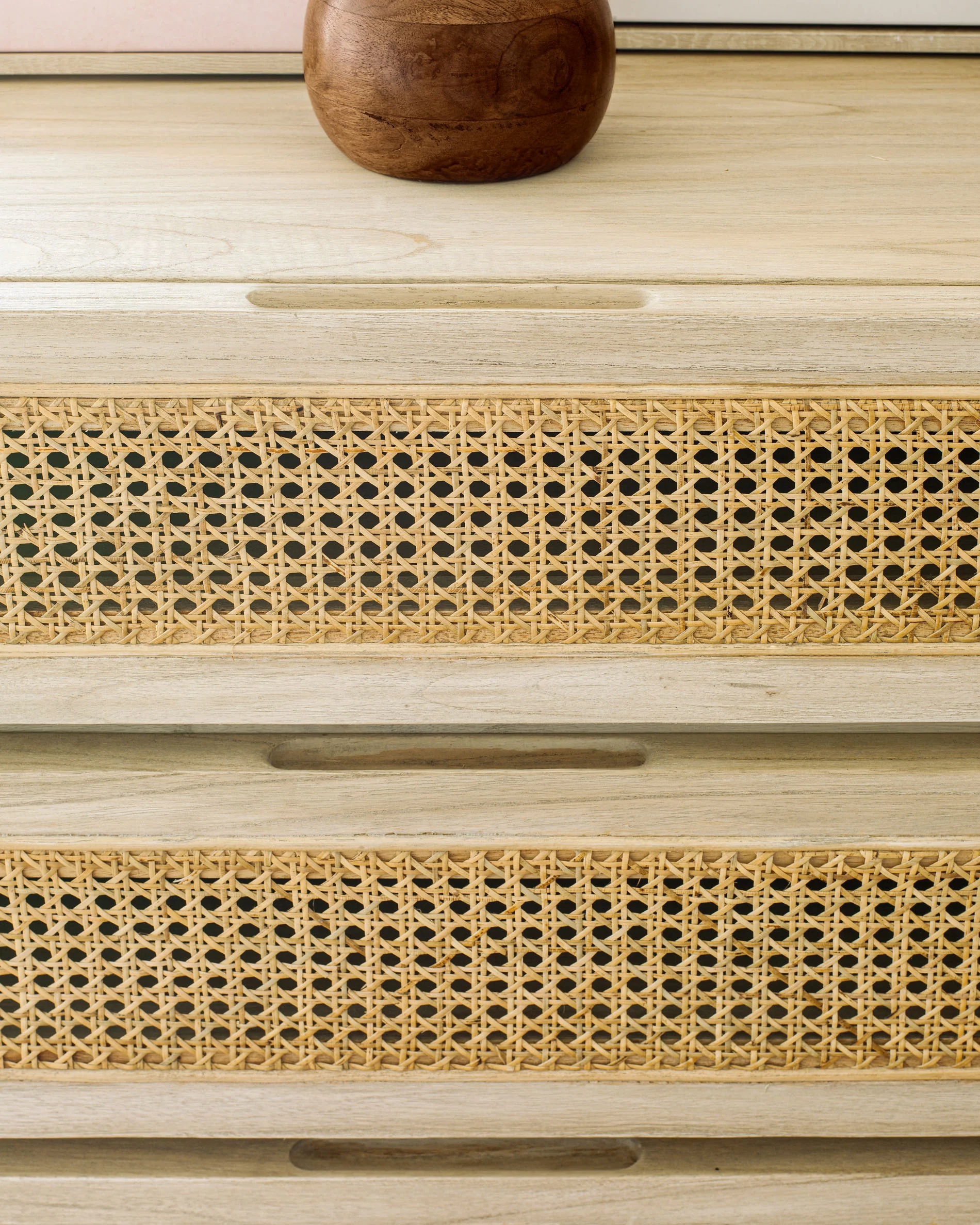 Rexit Kommode mit 4 Schubladen aus massivem Holz und Mindi Furnier mit Rattan 90 x 93 cm - Image 3