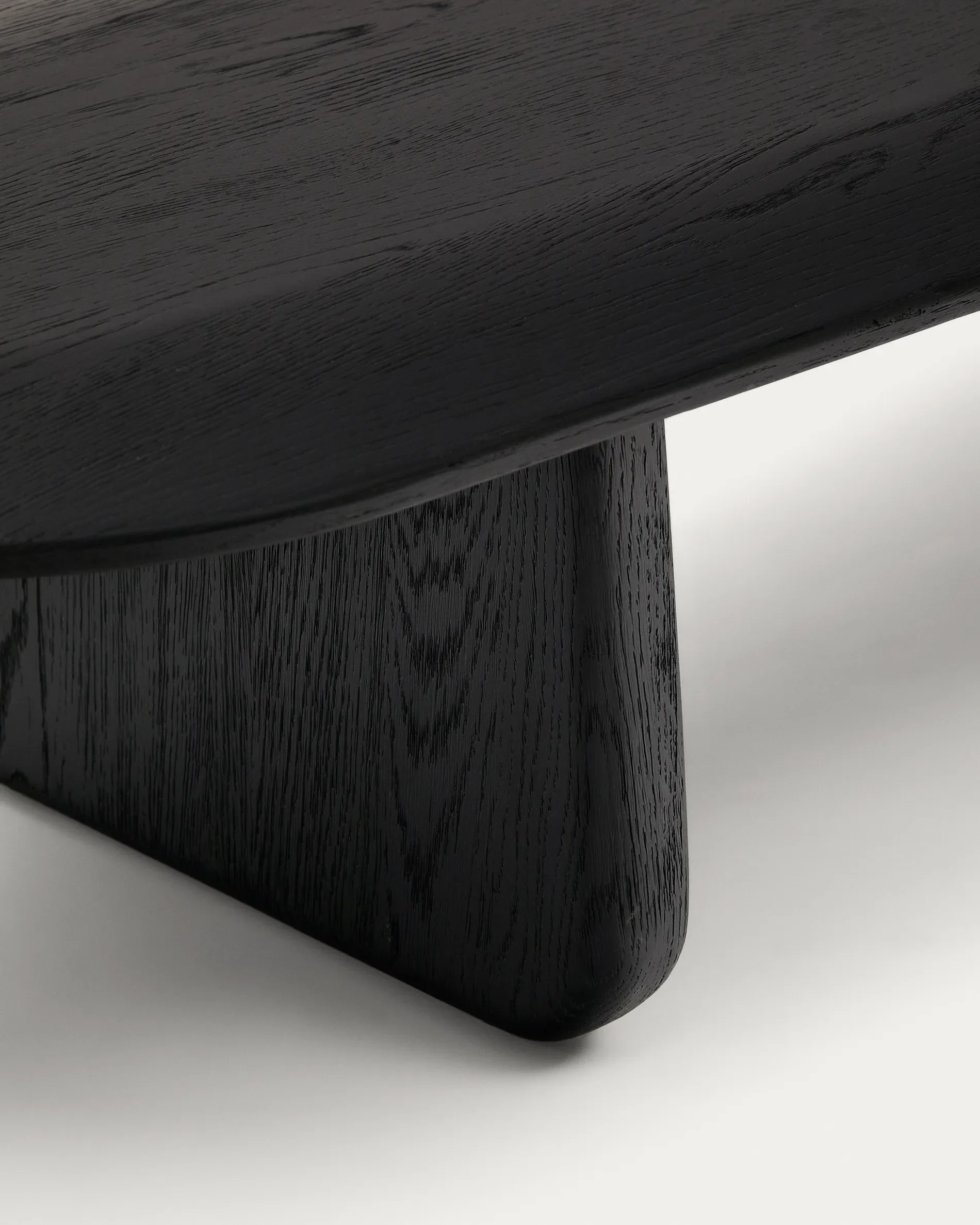Couchtisch Pirita aus massiver Eiche mit schwarzem Finish 146 x 56,5 cm FSC 100% - Image 7