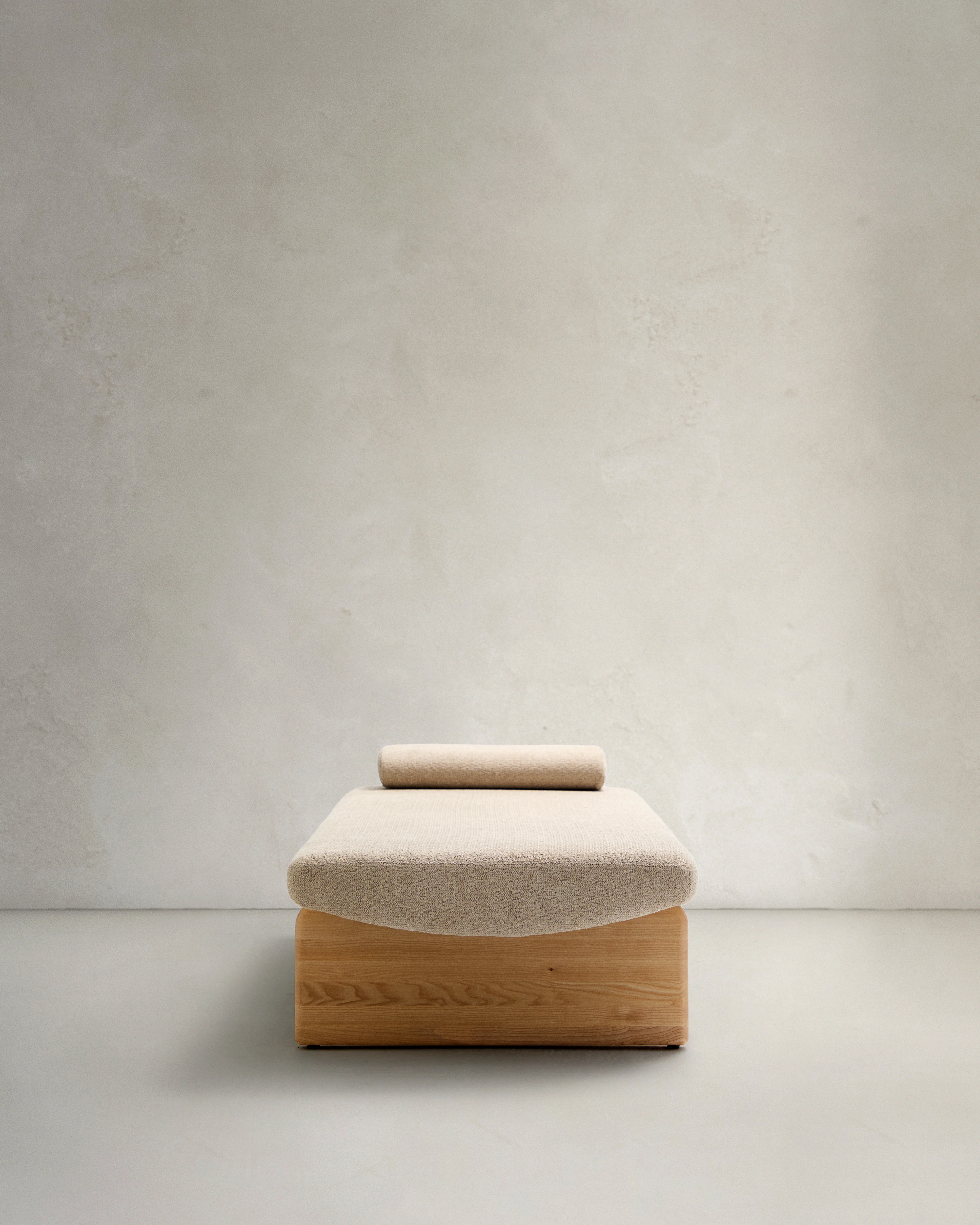 Daybed Topaz aus beigefarbenem Chenille und massivem Eschenholz mit natürlichem Finish 200 cm FSC 100% - Image 4