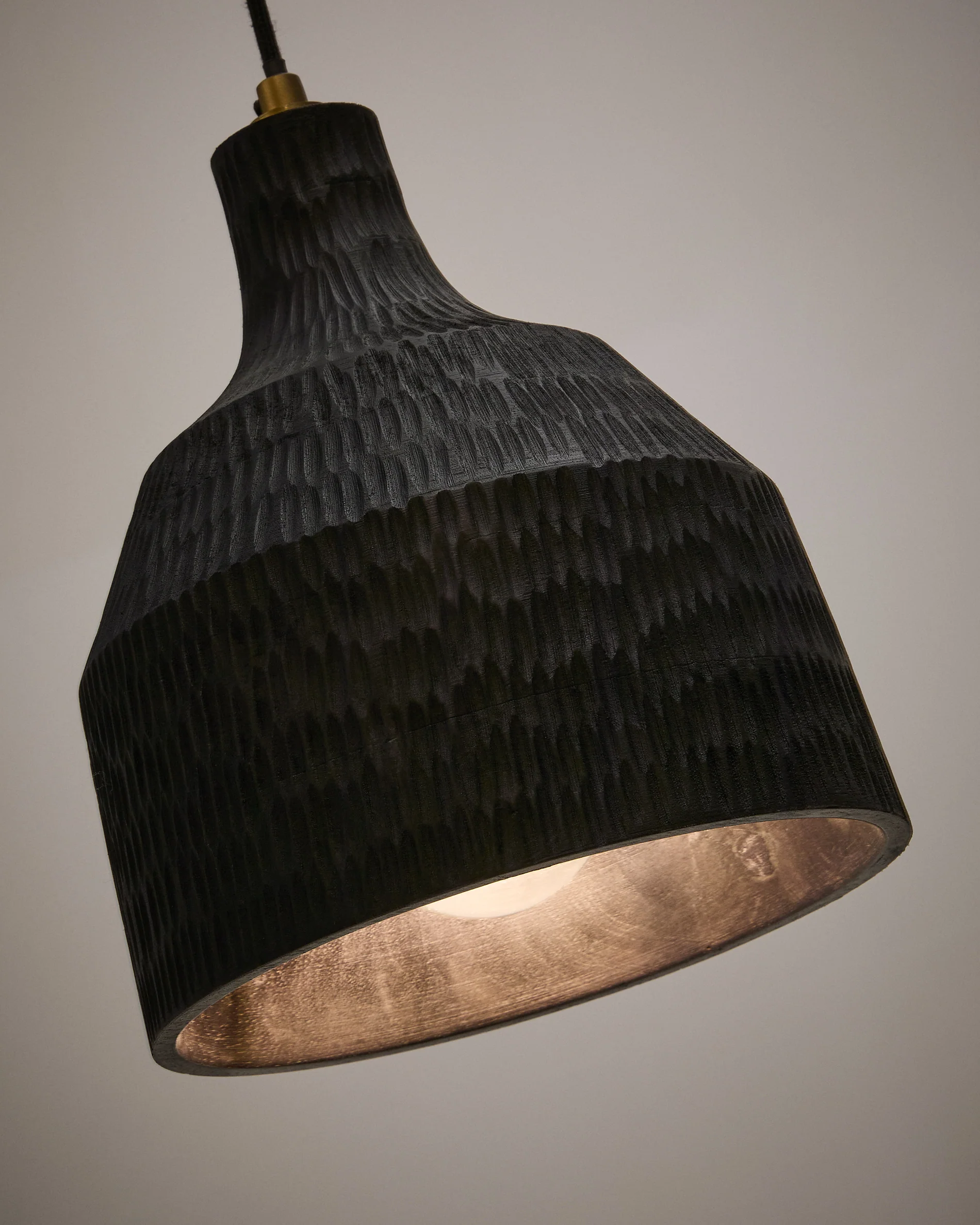 Deckenleuchte Amire aus Holz mit schwarzem Finish Ø 21 cm - Image 5