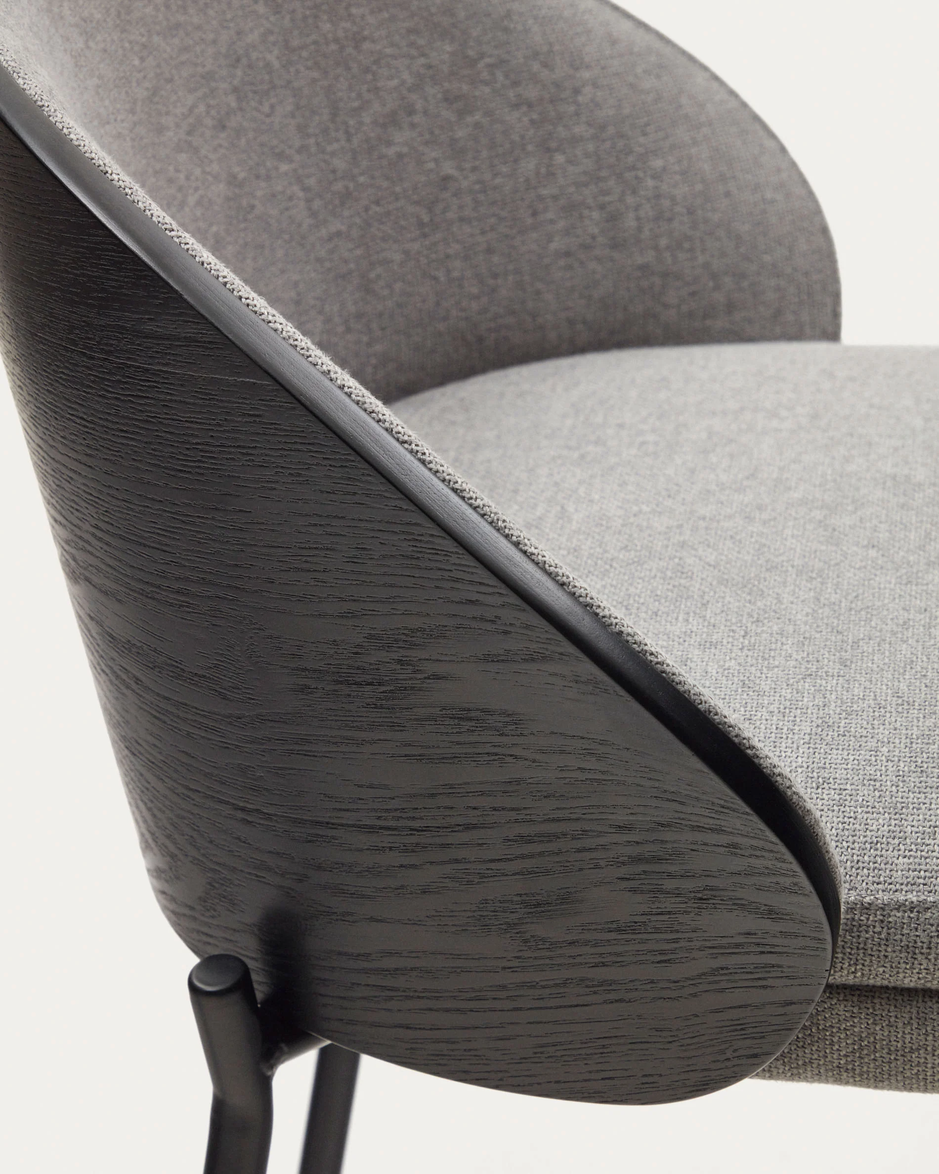 Eamy Hocker hellgrau Eschenfurnier mit schwarzem Finish und Metall in Schwarz Höhe 77 cm - Image 9