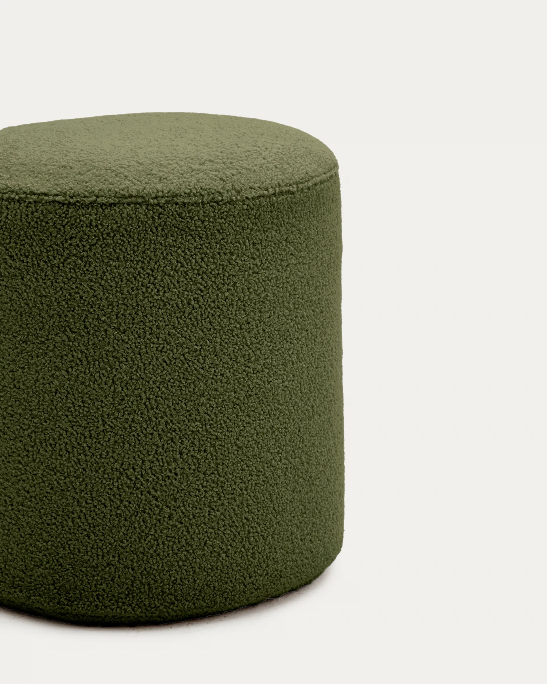 Fußhocker Kaeli mit abnehmbarem Bezug in grünem Bouclé Ø 43 cm - Image 3