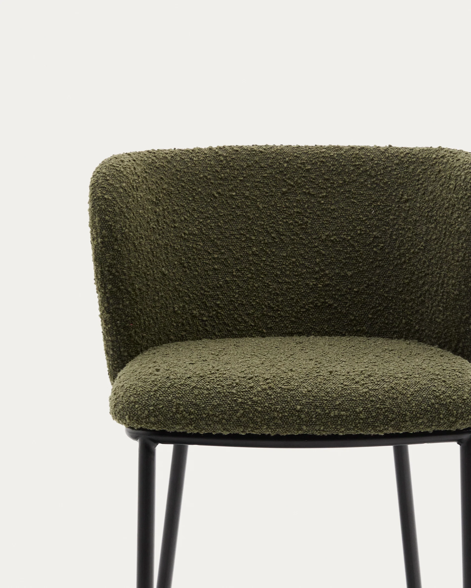 Hocker Ciselia aus grünem Schaffell und schwarzem Stahl Höhe 75 cm FSC Mix Credit - Image 5