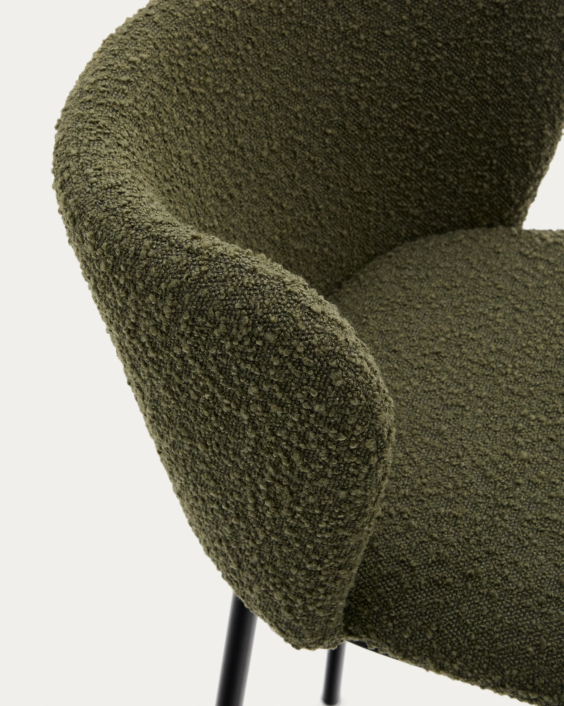 Hocker Ciselia aus grünem Schaffell und schwarzem Stahl Höhe 75 cm FSC Mix Credit - Image 6