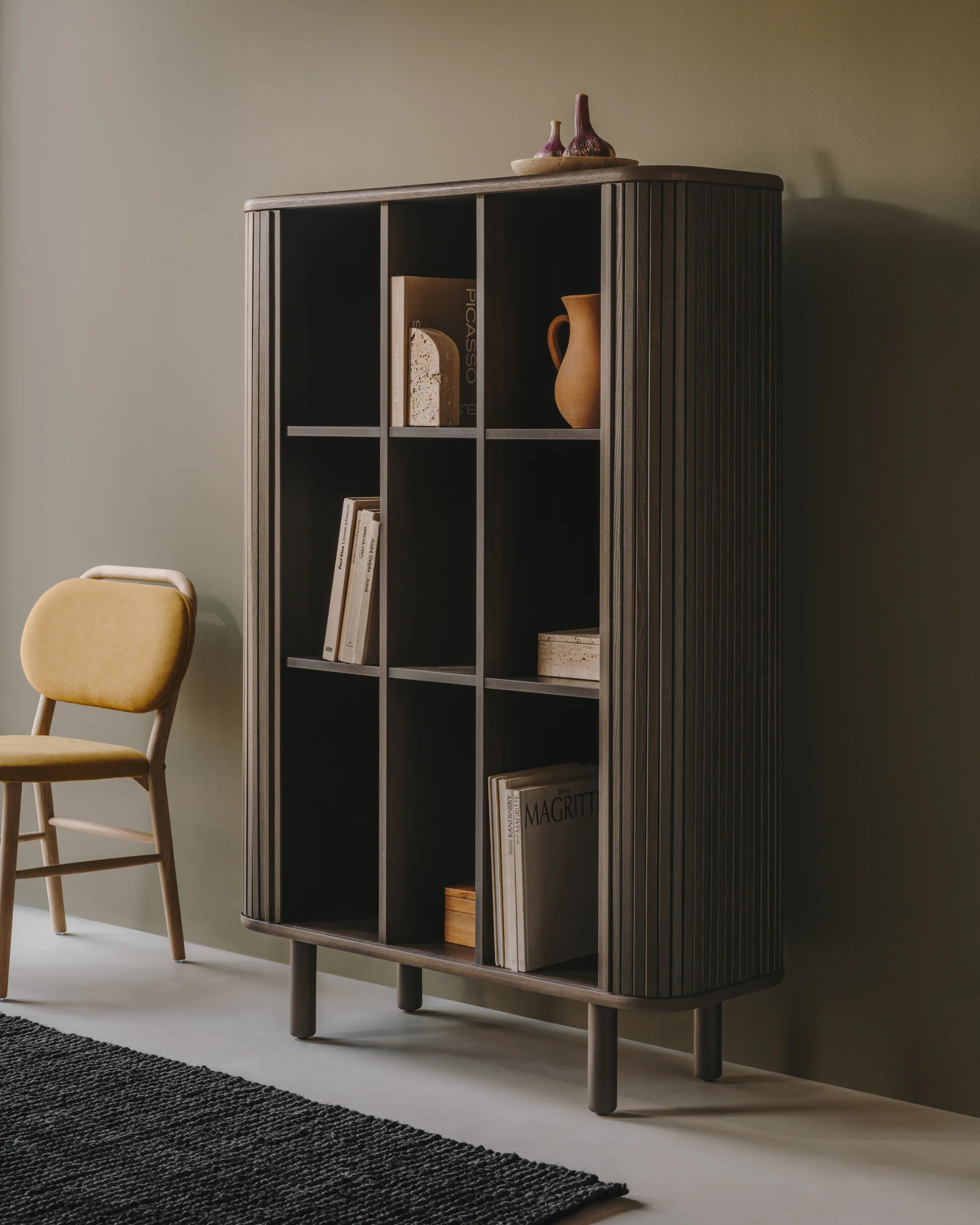 Mailen Highboard 2 Türen mit Eschenfurnier und dunklem Finish 110 x 160 cm - Image 2
