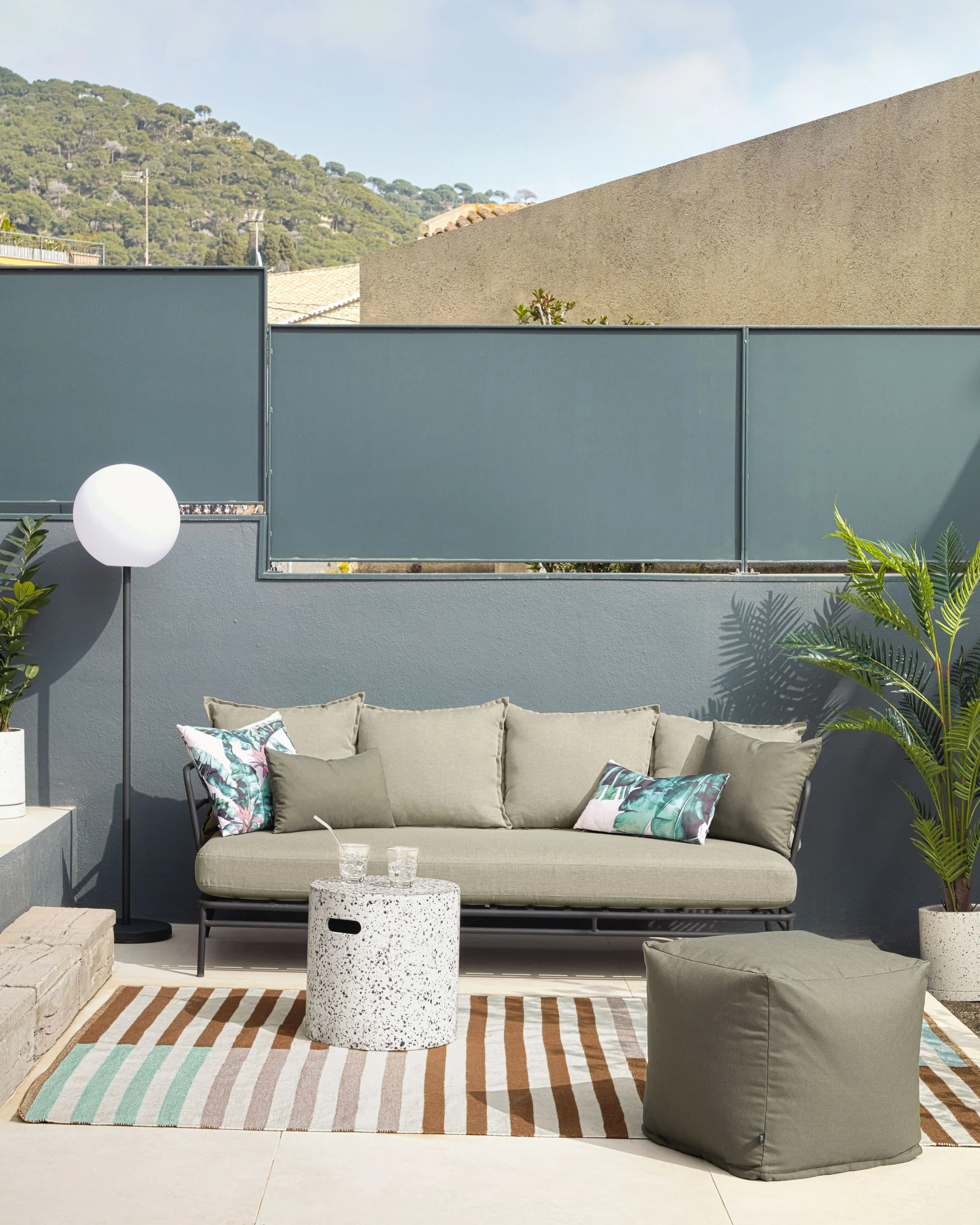 Mareluz 3-Sitzersofa aus schwarzem Stahl 197 cm - Image 4