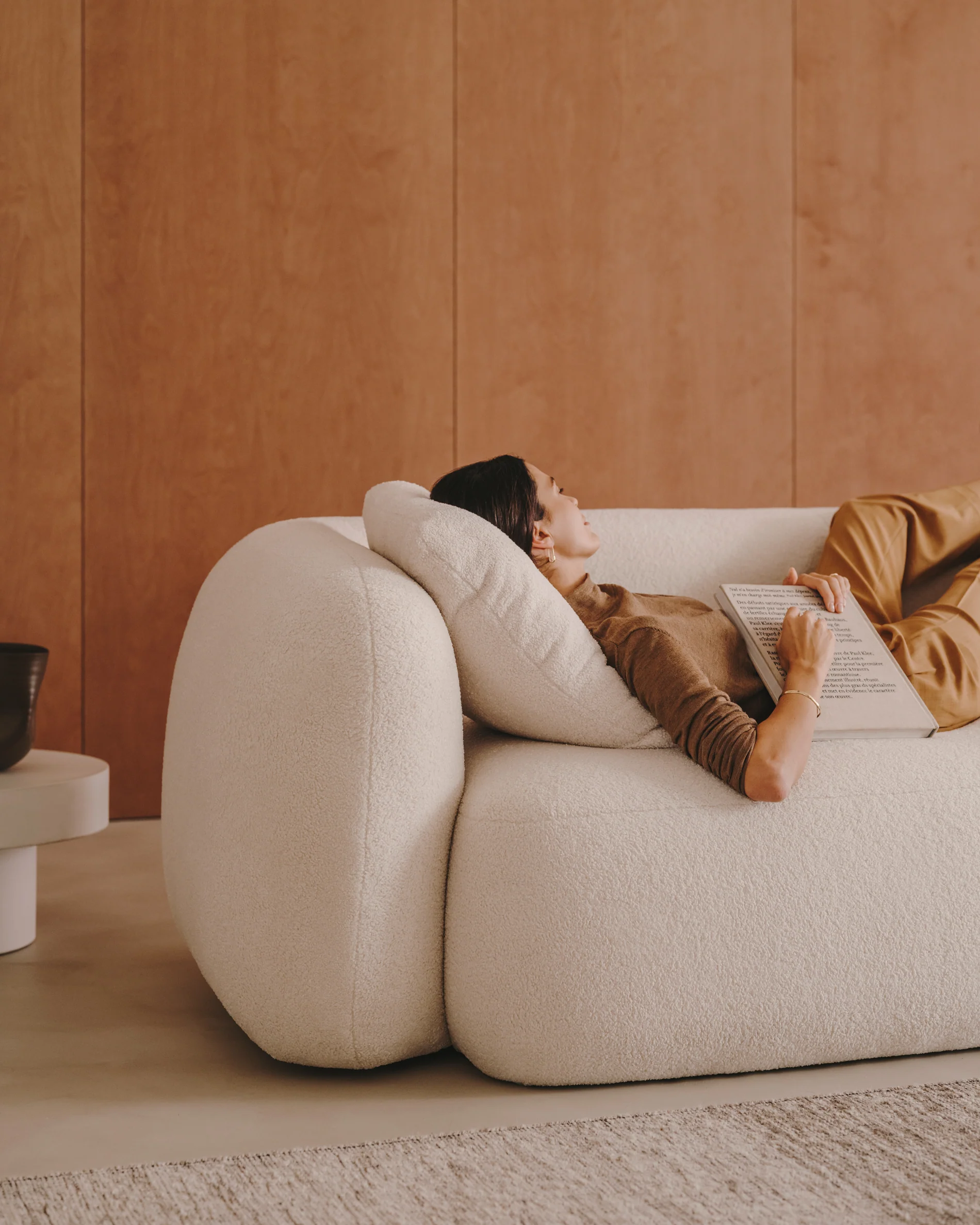 Martina 3-Sitzer-Sofa mit Bouclé in Off-White 246 cm - Image 4