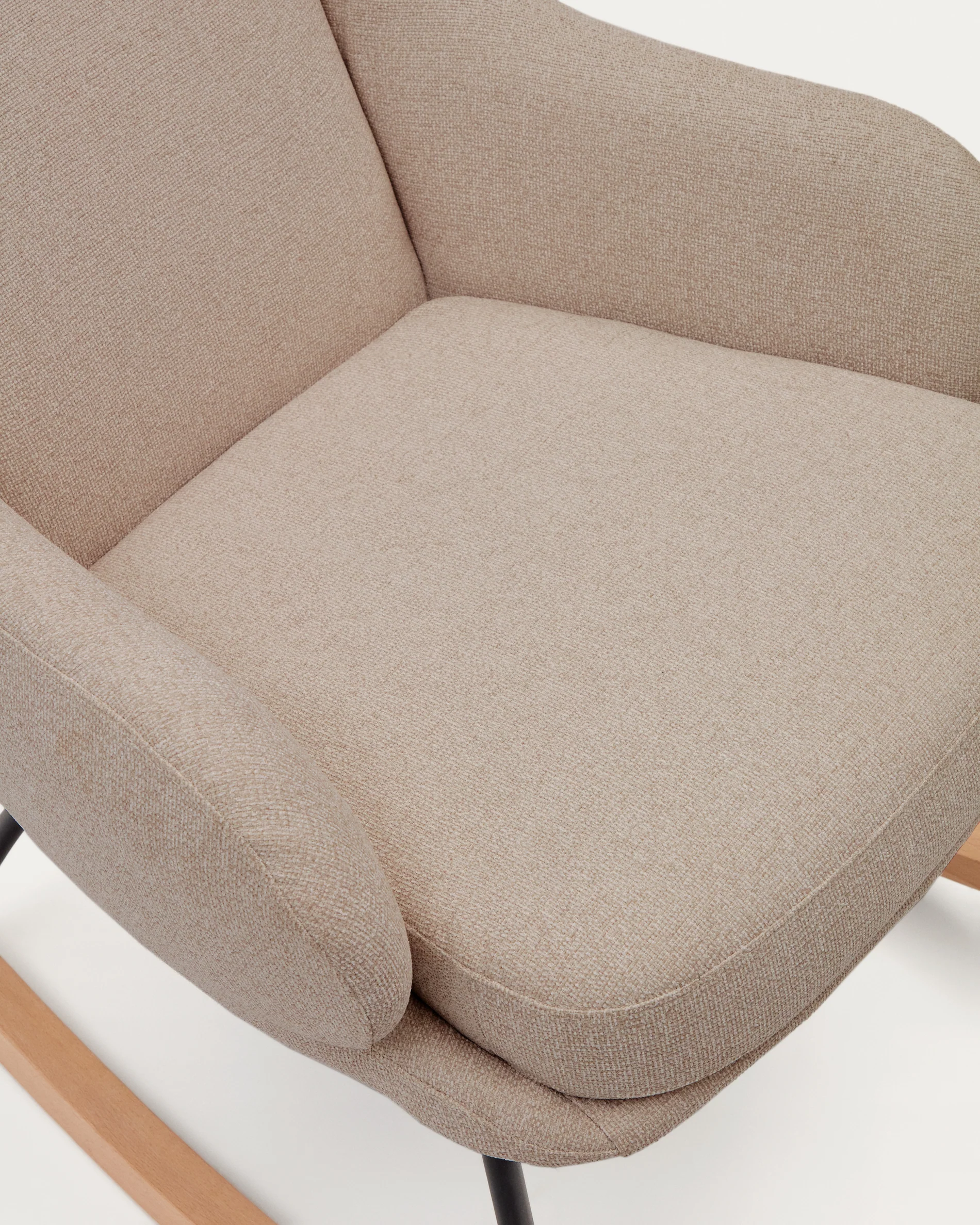 Maustin Schaukelstuhl mit Chenille in Beige und Gestell aus Stahl und Buchenholz - Image 10