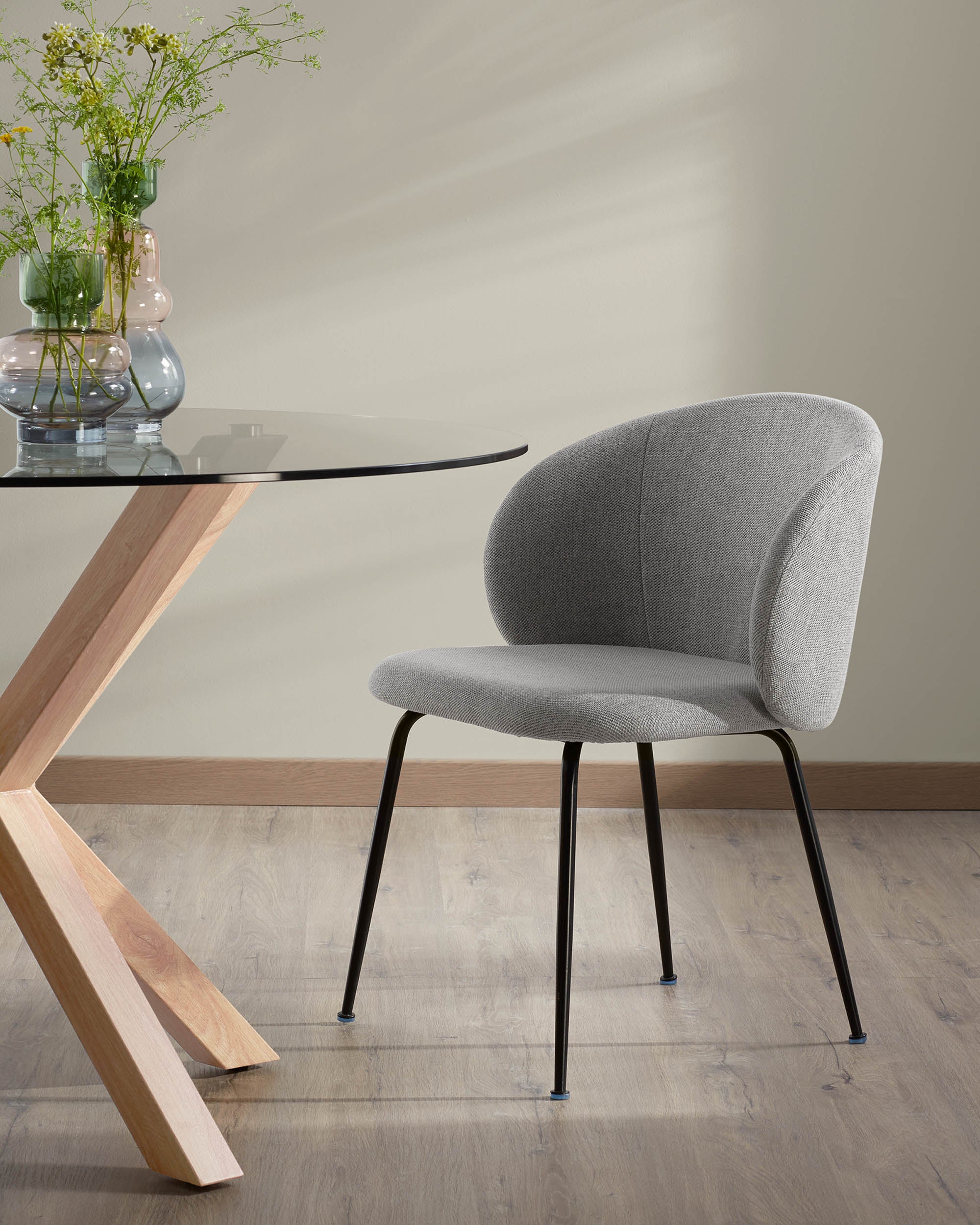 Minna Stuhl hellgrau und Stahlbeinen mit schwarzem Finish - Image 3