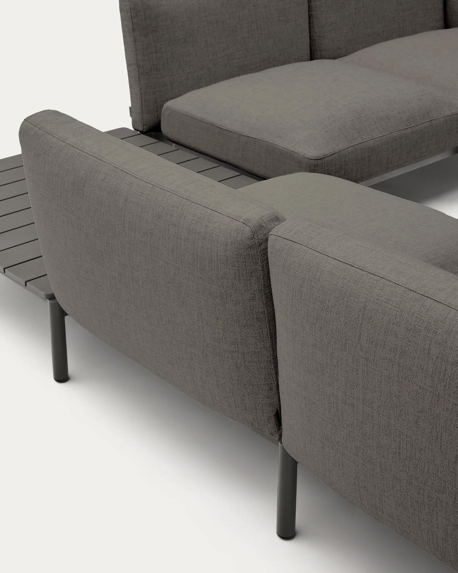 Modulares Outdoor-Ecksofa Sorells mit 4 Sitzplätzen mit grauer Polsterung und grauem Aluminium, mit Tisch aus Teakholz, 353 x 316,5 cm, FSC 100 % - Image 4