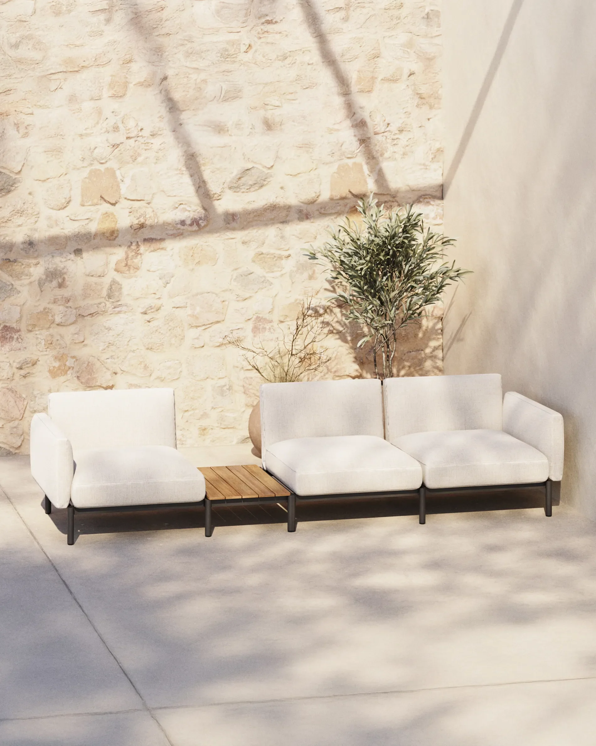 Modulares Outdoor-Sofa Sorells mit 3 Sitzplätzen mit beigefarbener Polsterung und grauem Aluminium, mit Tisch aus Teakholz, 341 x 113 cm, FSC 100 % - Image 2