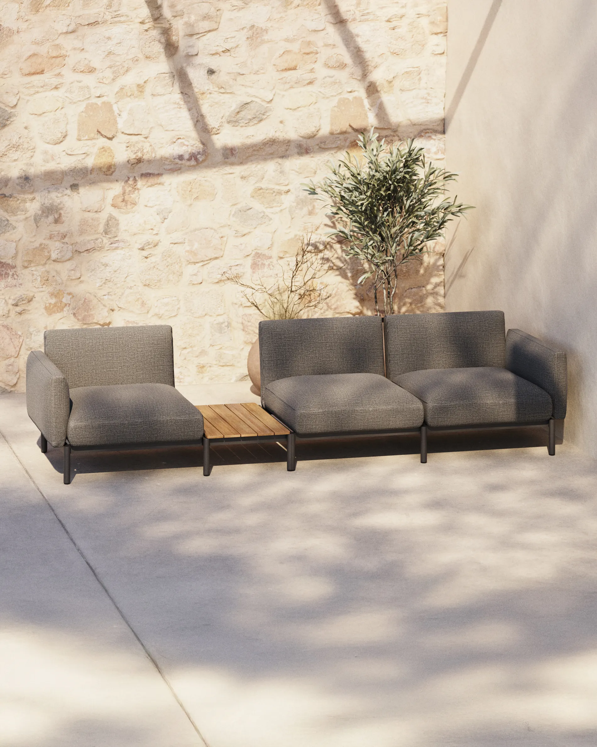 Modulares Outdoor-Sofa Sorells mit 3 Sitzplätzen mit grauer Polsterung und grauem Aluminium, mit Tisch aus Teakholz, 341 x 113 cm, FSC 100 % - Image 2